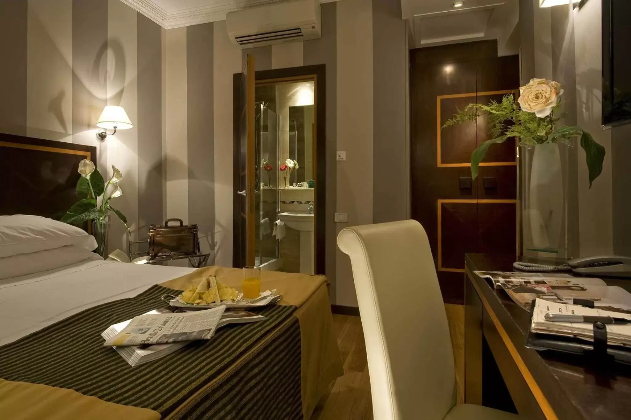 Photo of the whole room, Restaurant/Places to Eat in Duca d'Alba Hotel - Chateaux & Hotels Collection