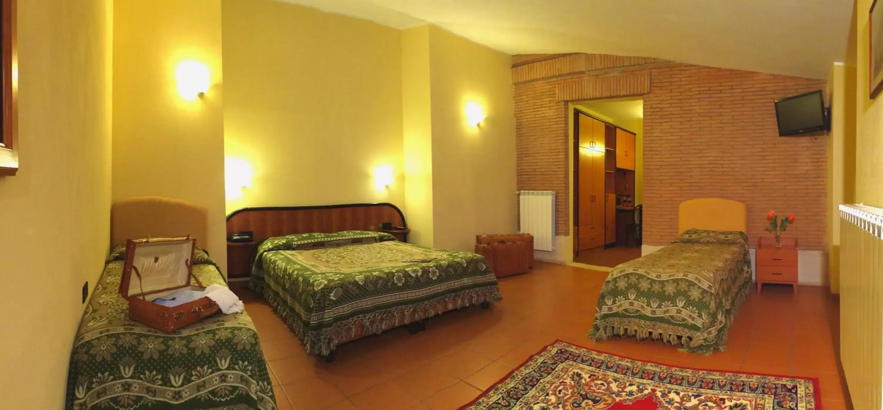Photo of the whole room, Bed in LH Albergo il Picchio Photo of the whole room, Bed in LH Albergo il Picchio