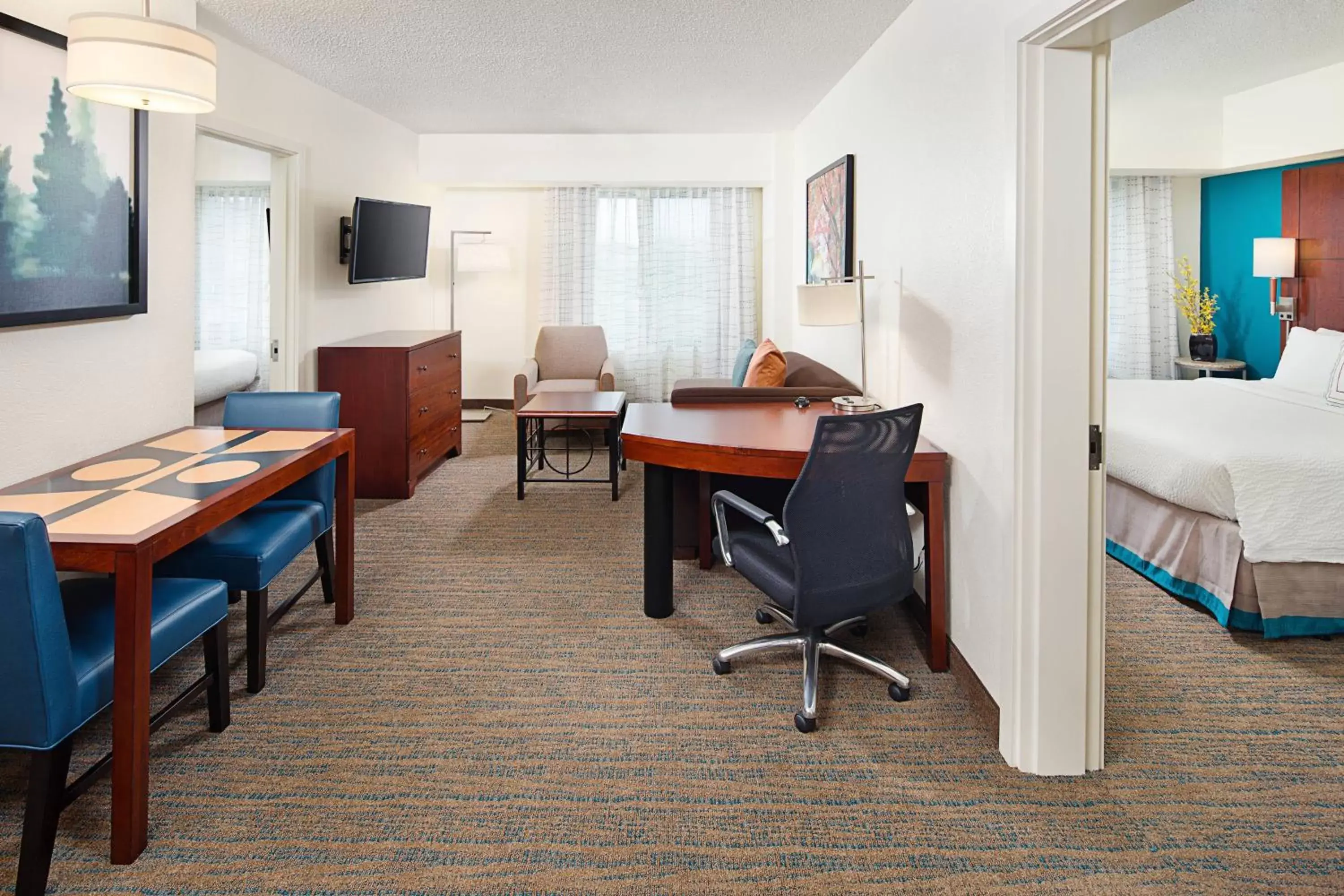 Living room, Seating Area in Residence Inn Seattle Bellevue Downtown