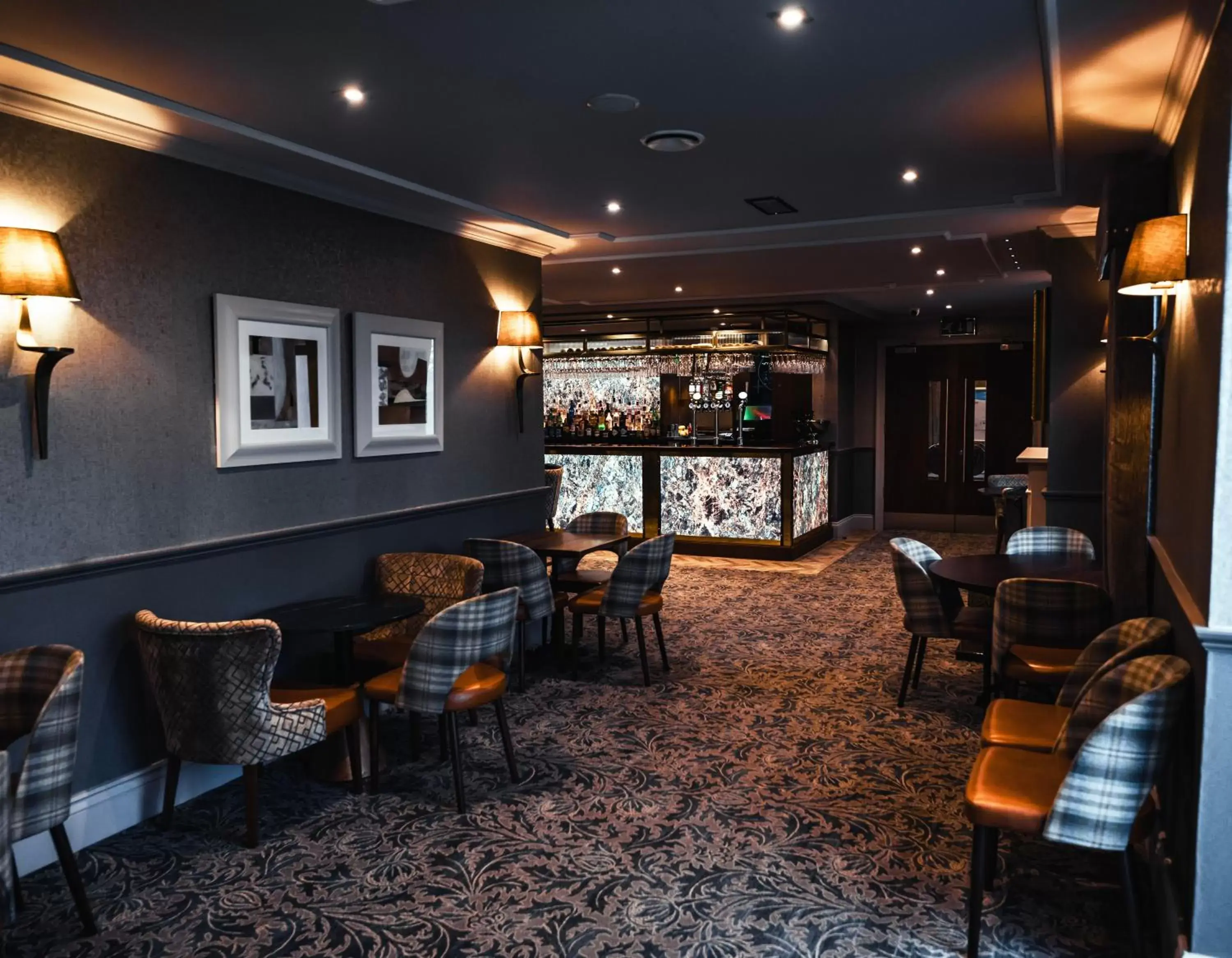 Lounge/Bar in The Fenwick Hotel