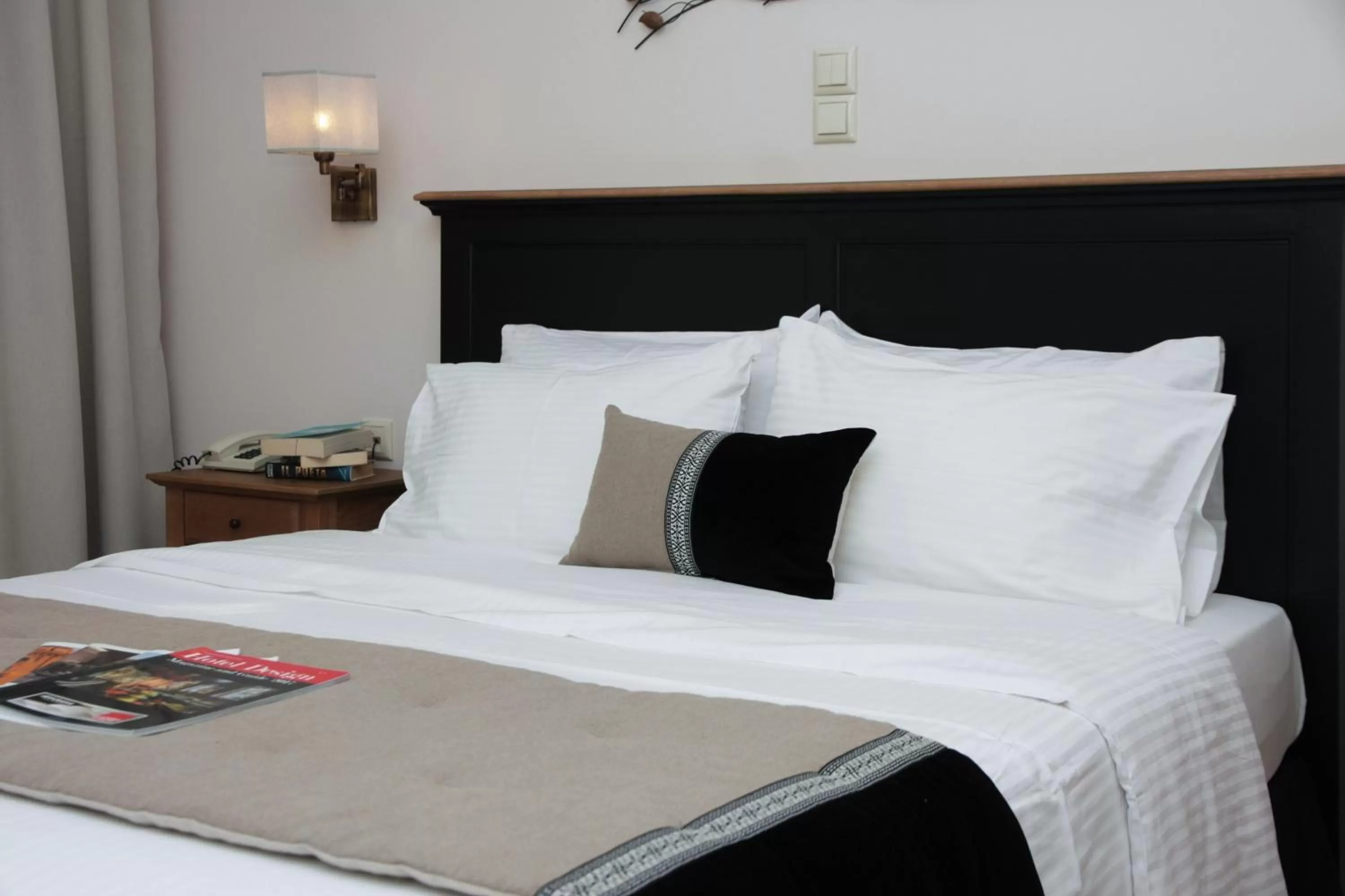 Bed in Green Hill Hotel