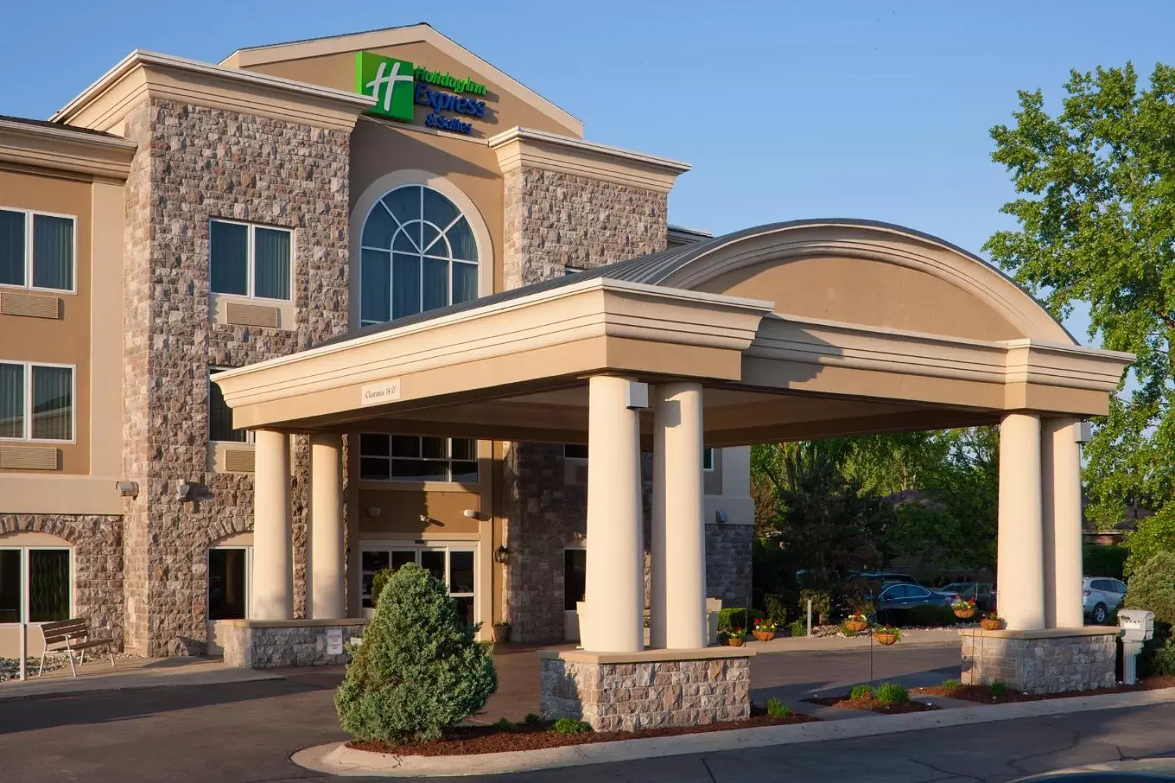 Facade/entrance, Property Building in Holiday Inn Express Hotel & Suites Saginaw, an IHG Hotel