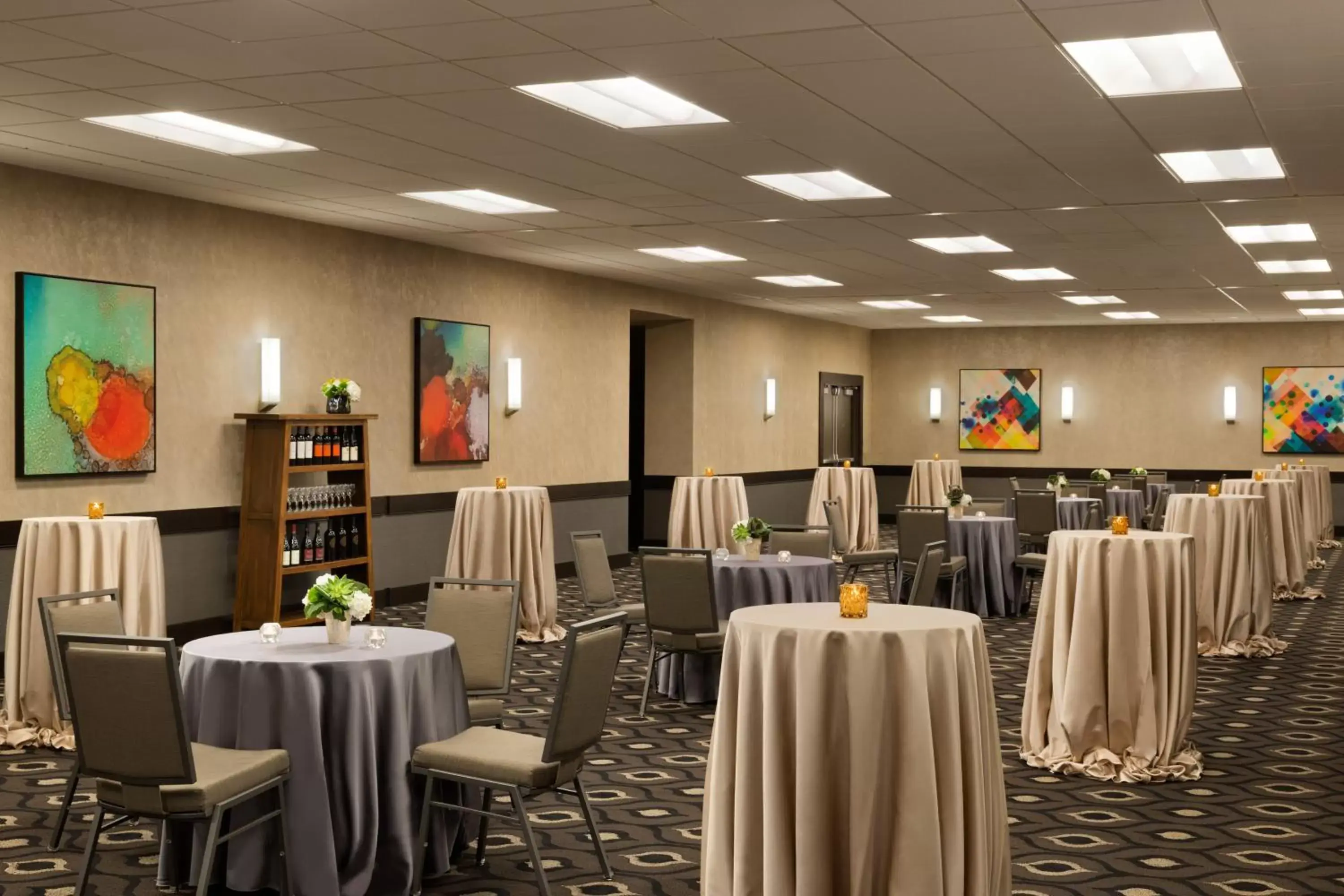 Banquet/Function facilities in InterContinental St. Paul Riverfront, an IHG Hotel