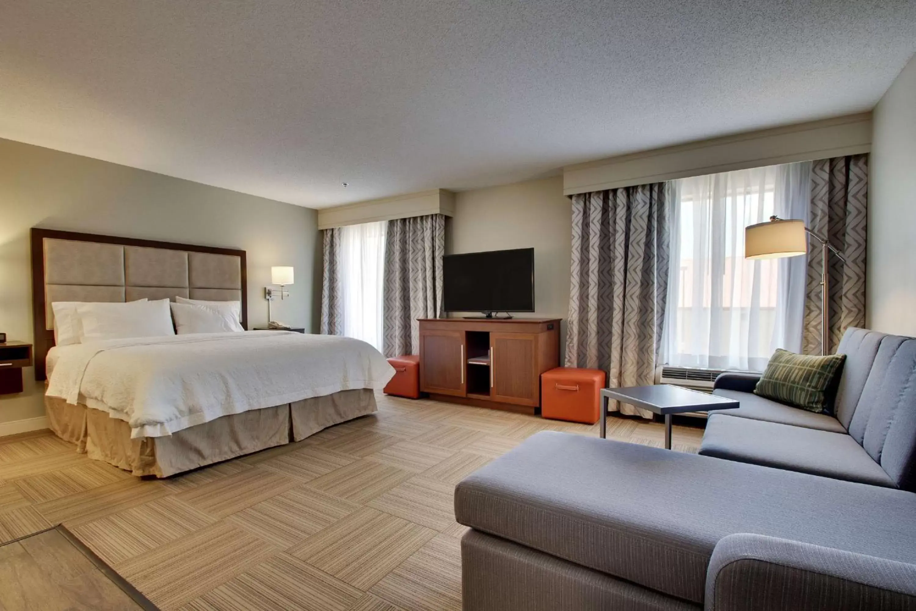 Bed in Hampton Inn Warner Robins Bed in Hampton Inn Warner Robins