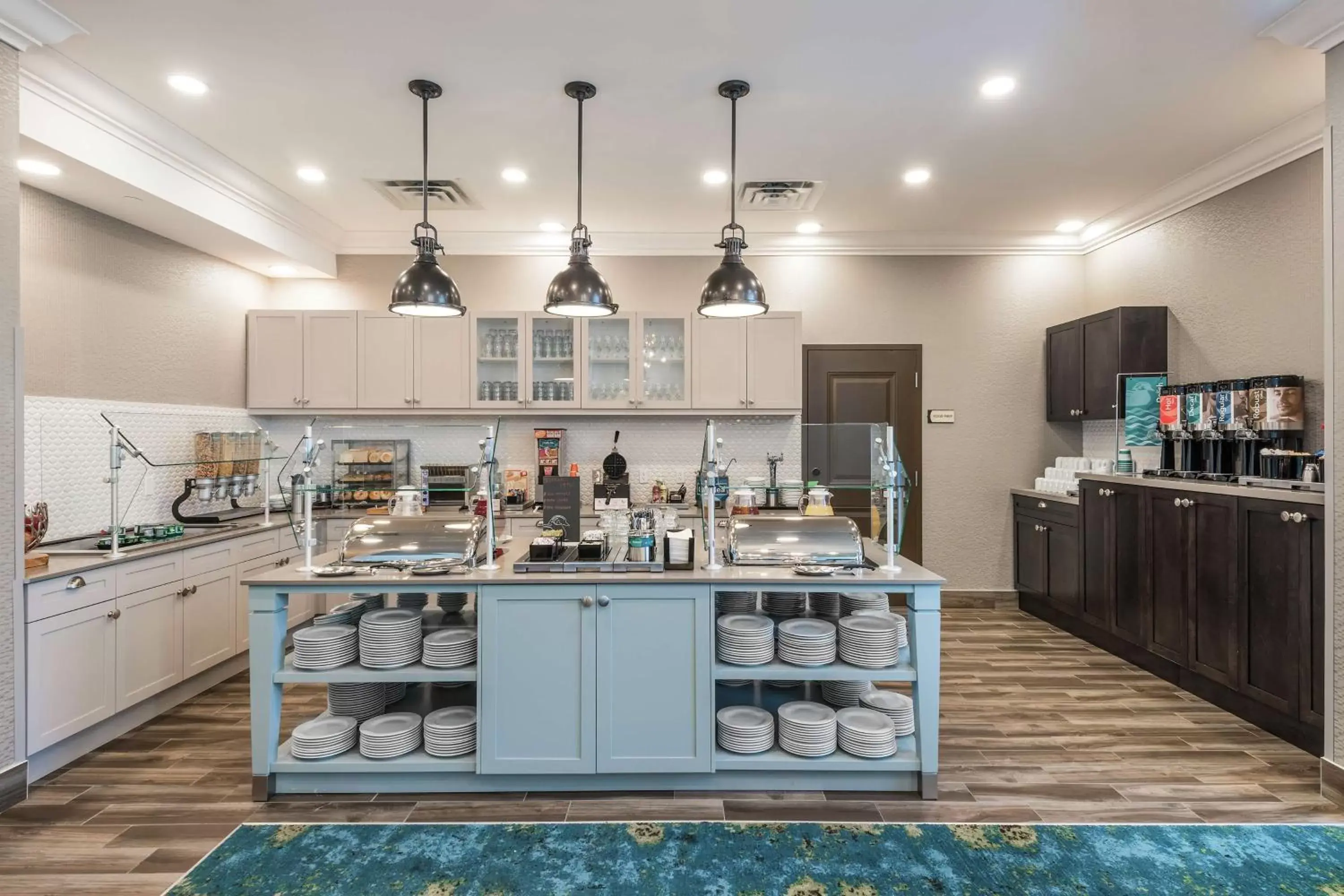 Dining area, Kitchen/Kitchenette in Homewood Suites By Hilton Ottawa Airport