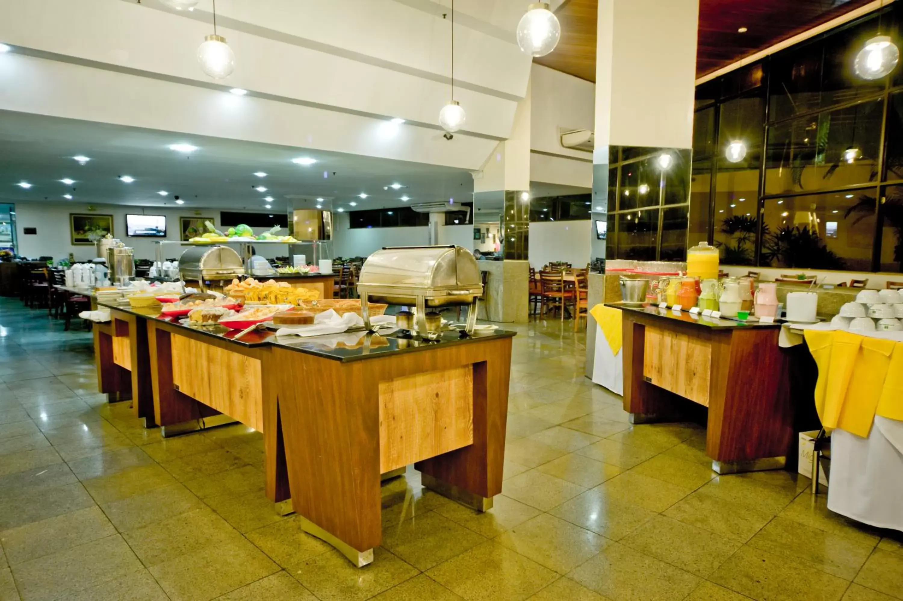 Restaurant/Places to Eat in Nacional Inn Campinas Trevo