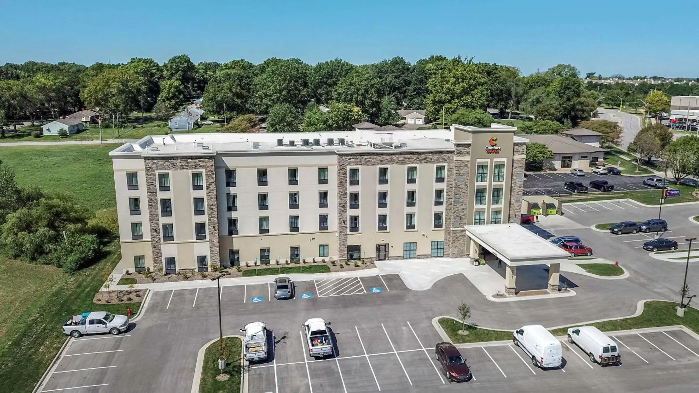 Property building, Bird's-eye View in Comfort Suites Grandview - Kansas City