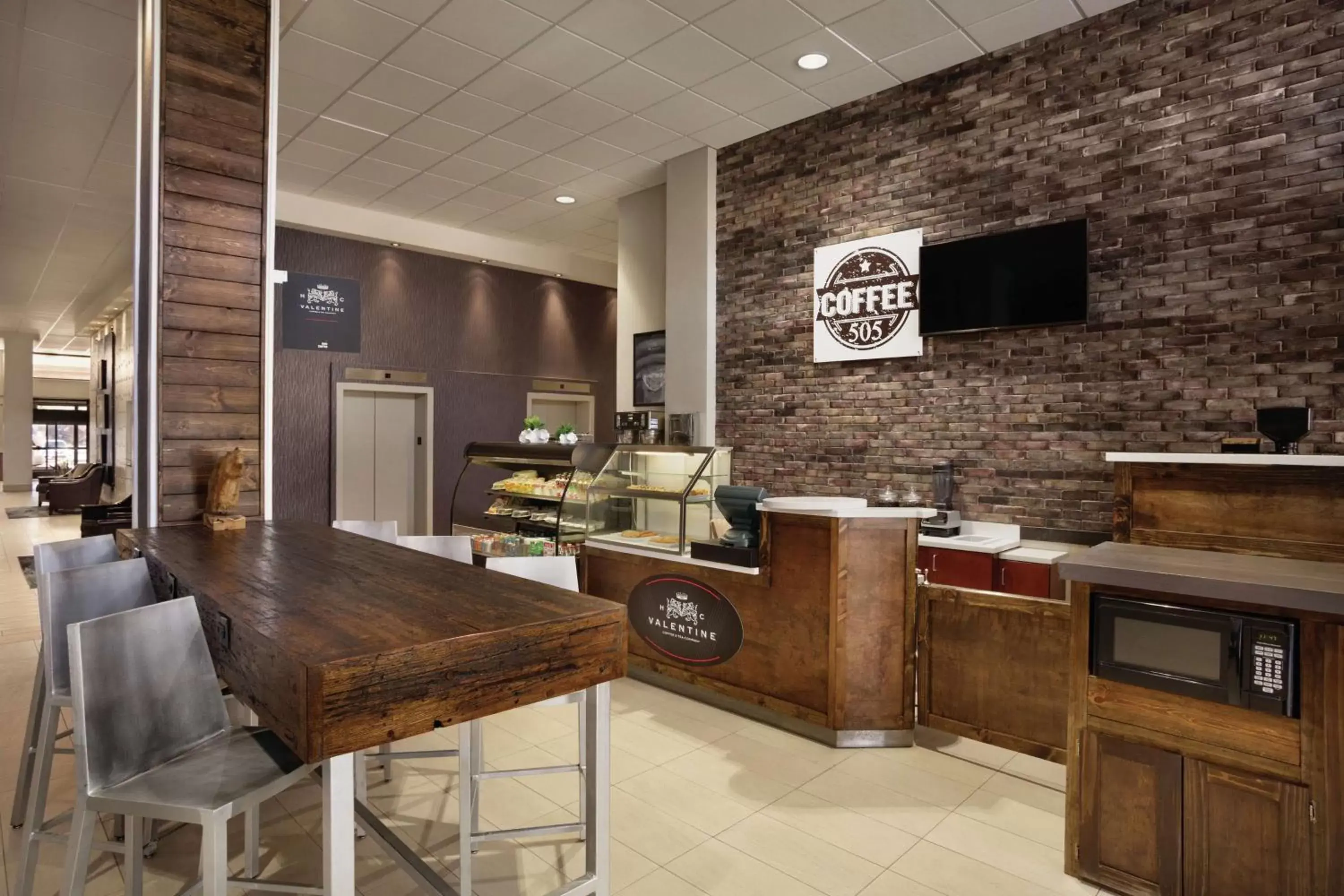 Restaurant/places to eat in DoubleTree by Hilton Hotel Albuquerque