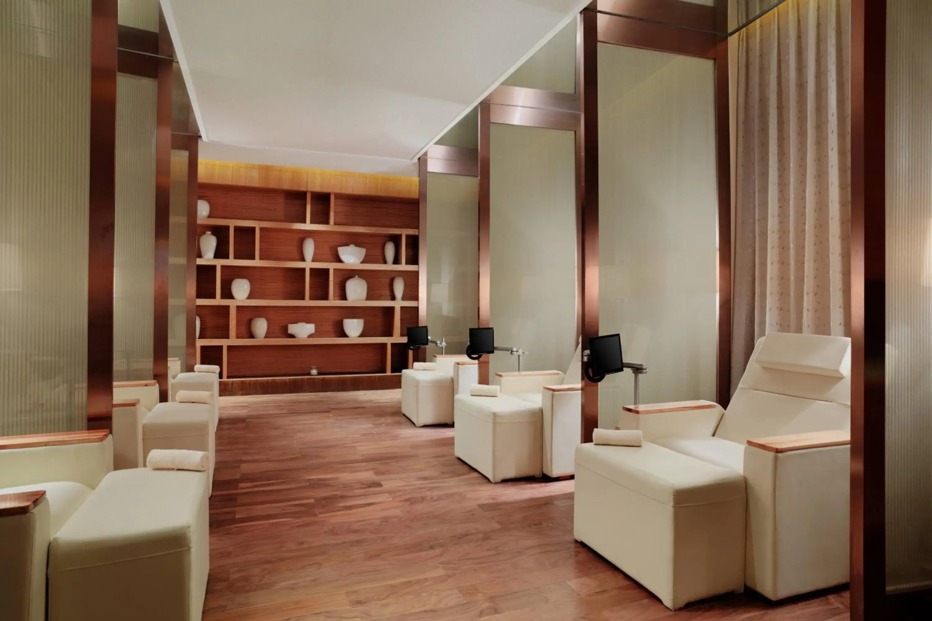 Spa and wellness centre/facilities, Seating Area in Four Points by Sheraton Guangzhou, Dongpu