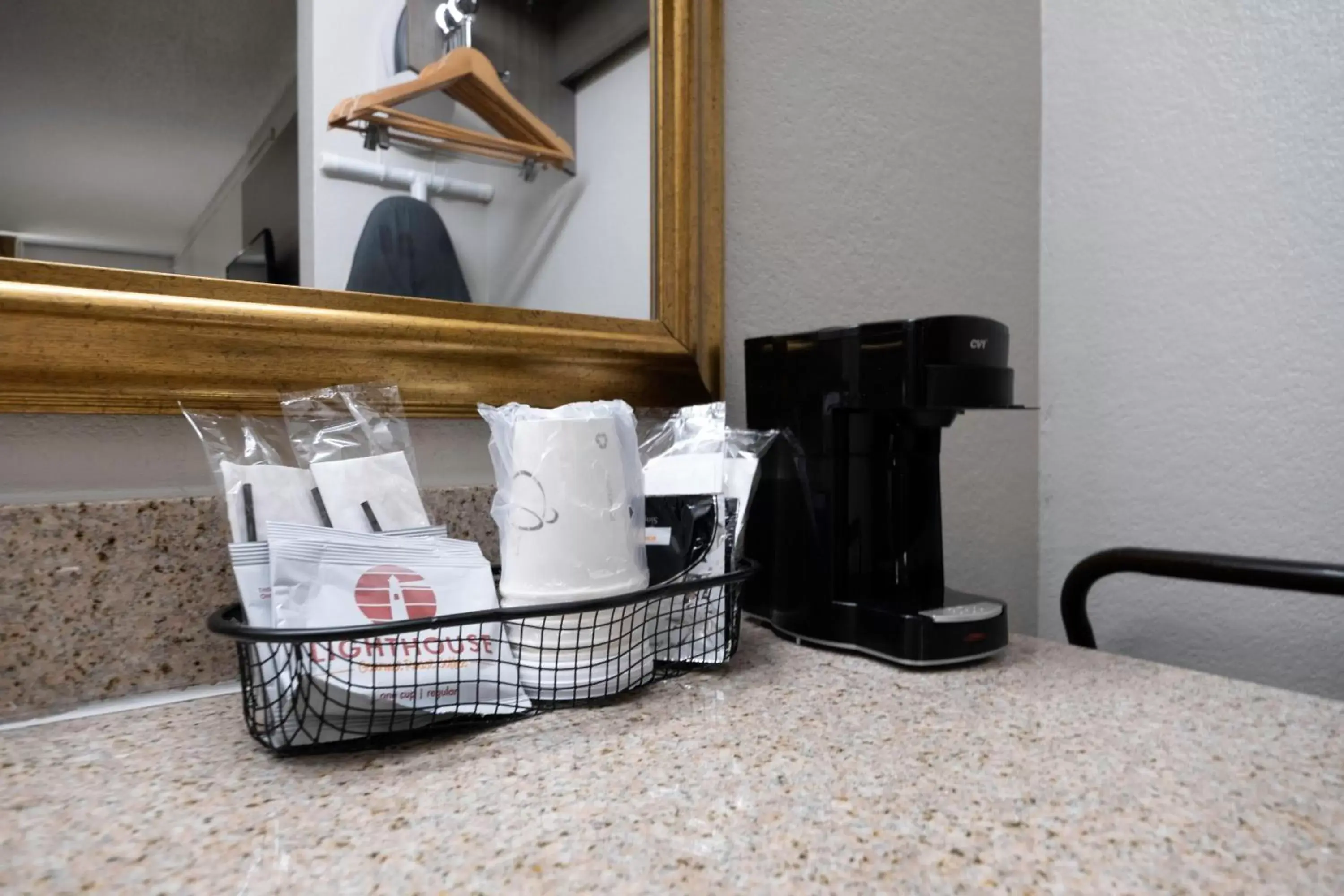 Photo of the whole room, Coffee/Tea Facilities in Red Roof Inn Charlottesville