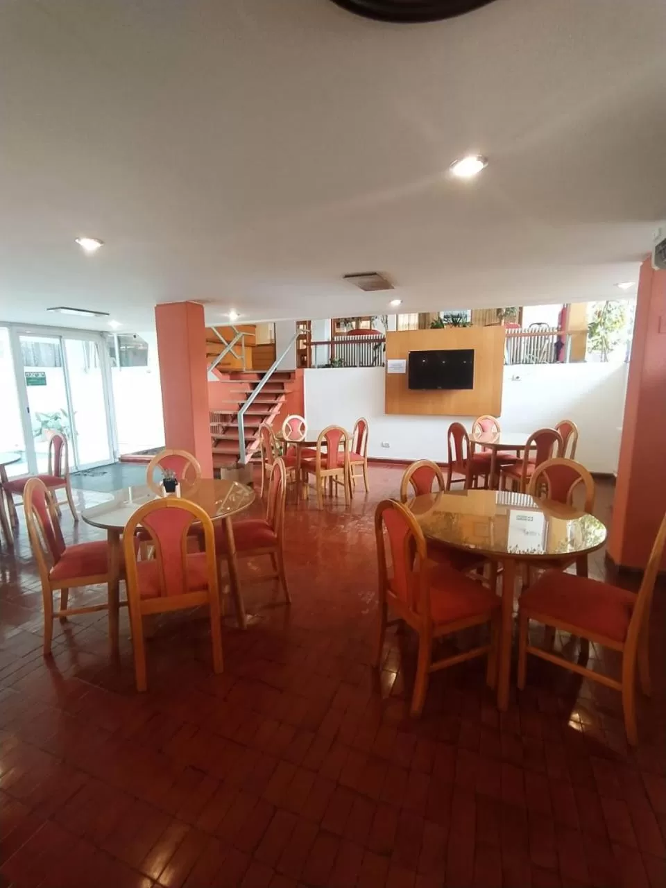 Lounge or bar, Restaurant/Places to Eat in Gran Lourdes Hotel by CPH