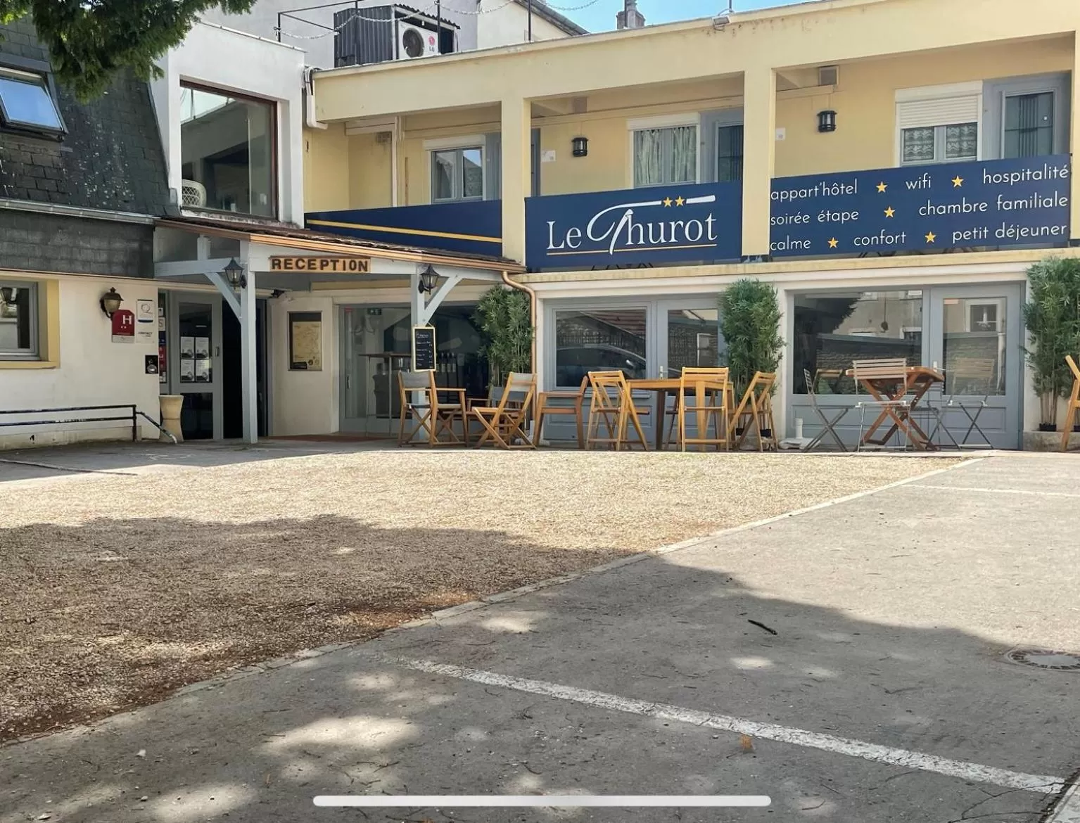 Property building in Hôtel Le Thurot- Dijon Centre ville Gare