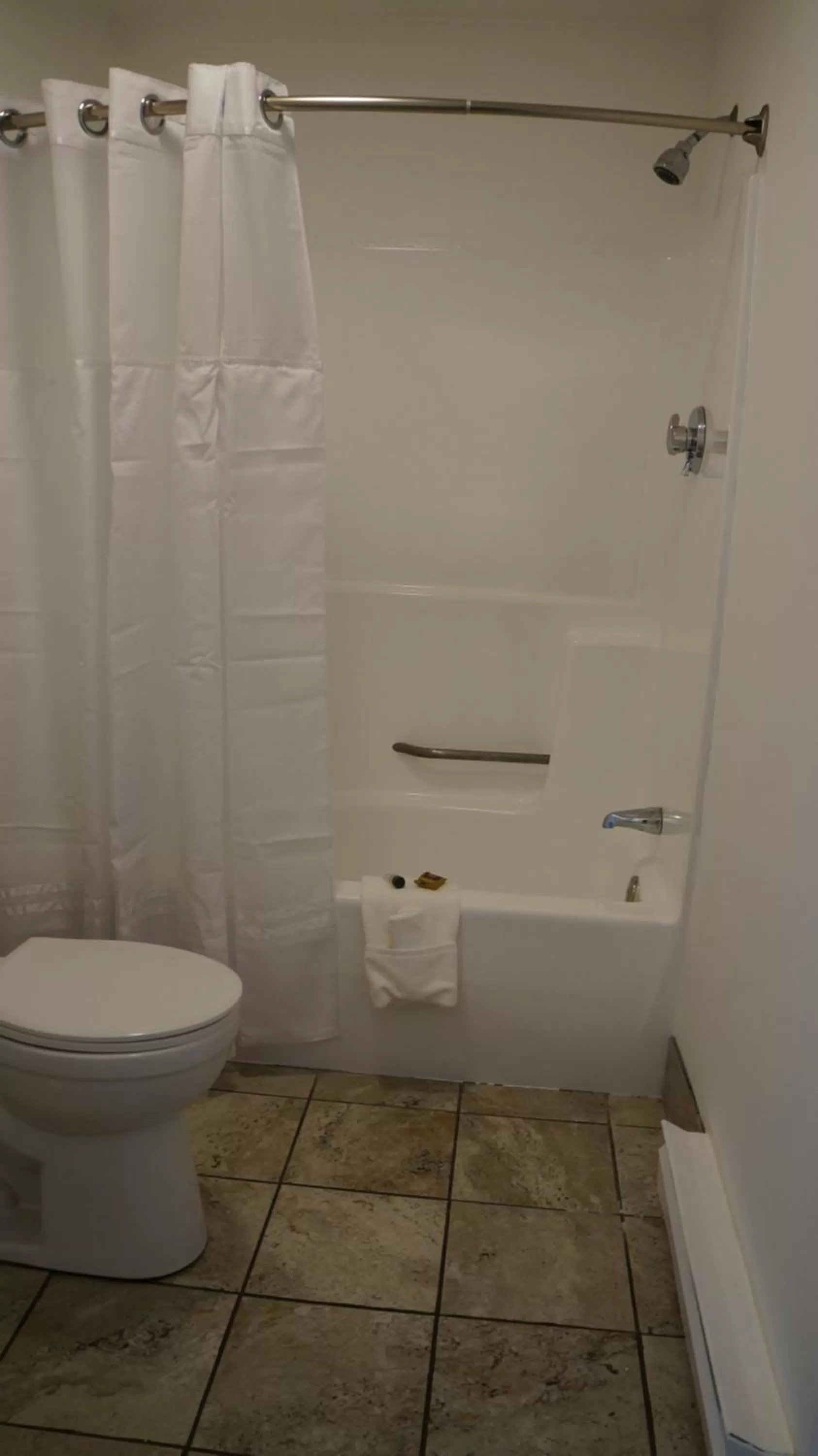 Bathroom in Classic Motor Lodge Providence - West Greenwich