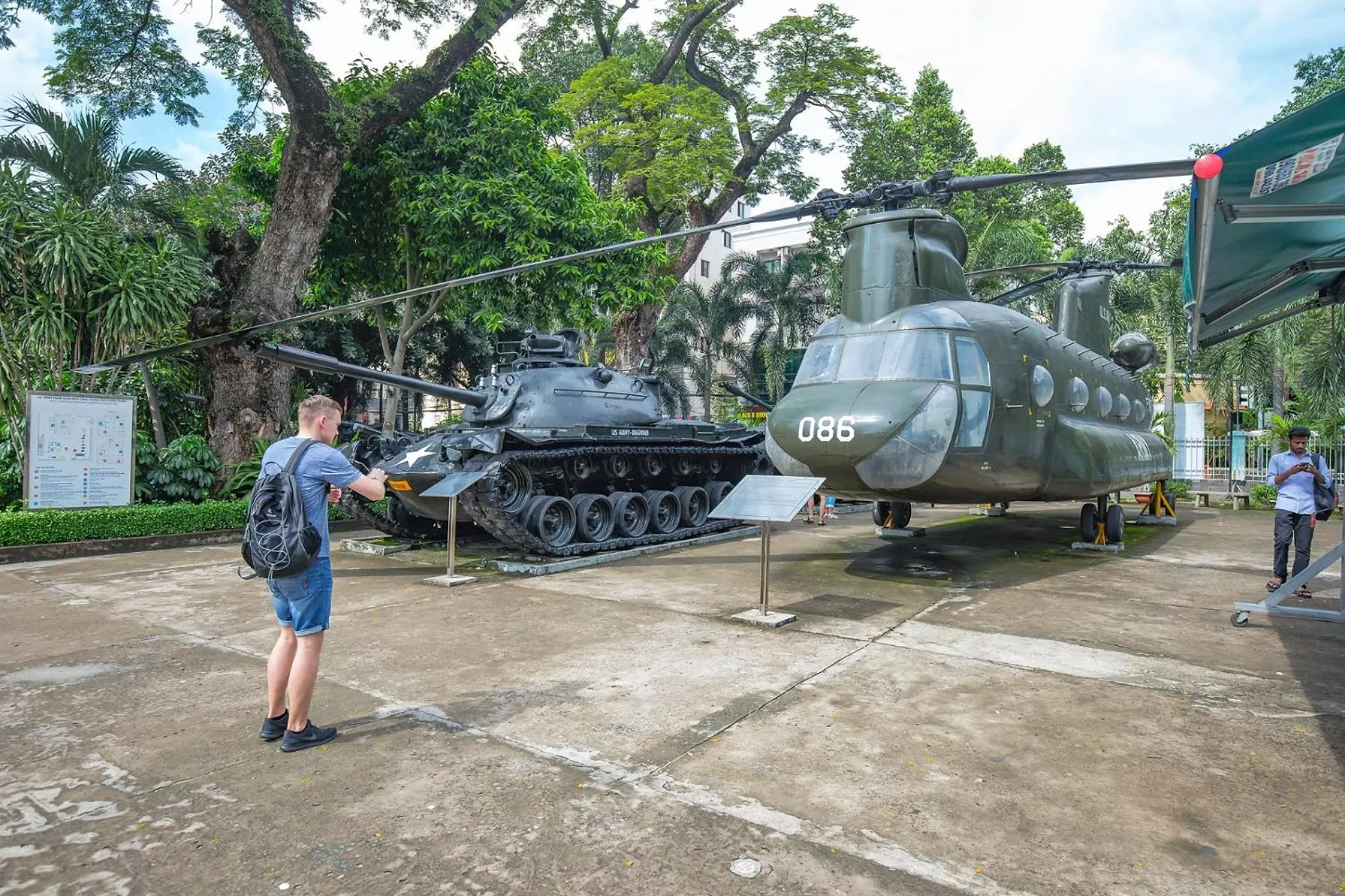 Nearby landmark in Hoang Lan Hotel