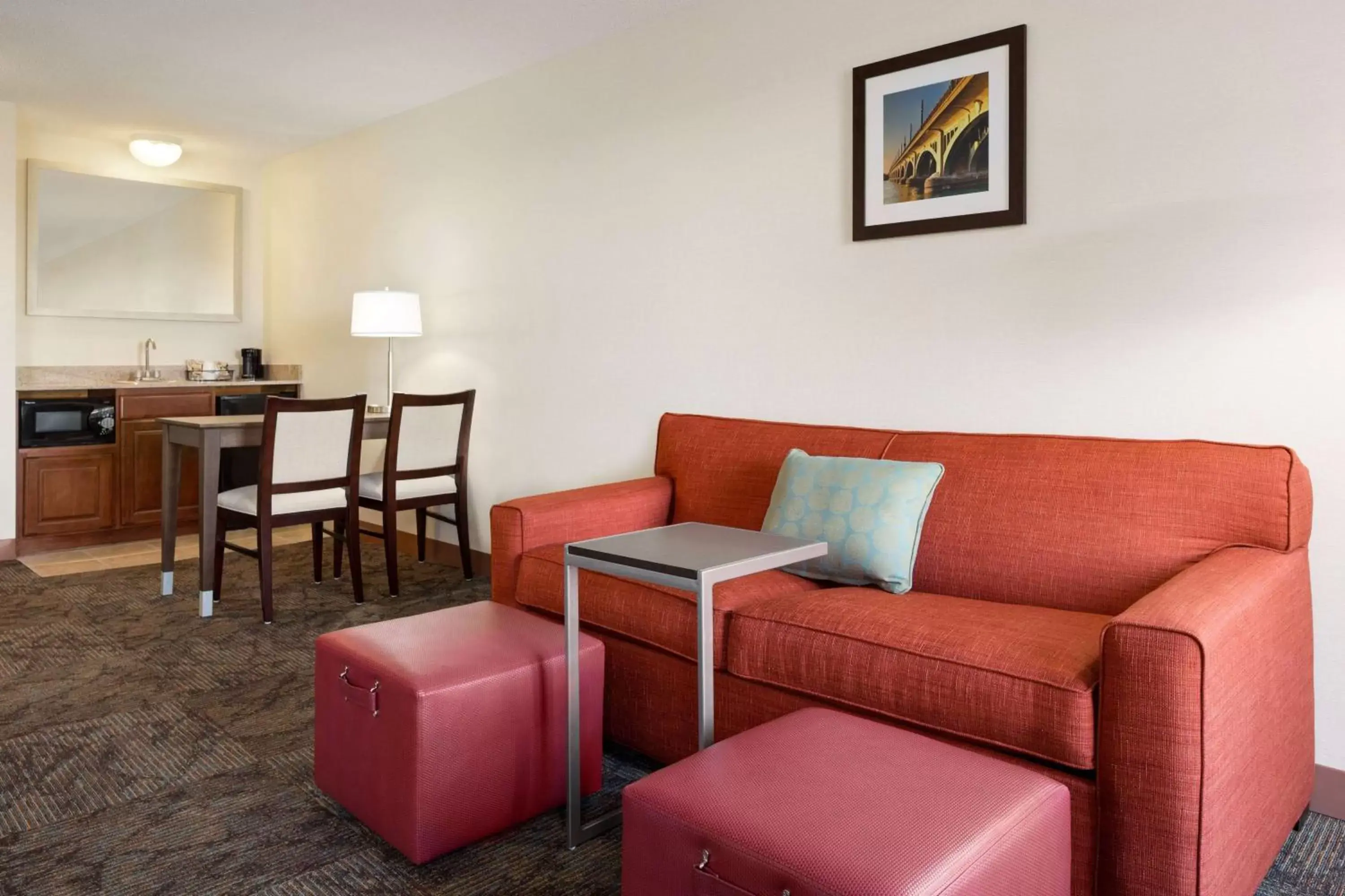 Living room, Seating Area in Hampton Inn & Suites Detroit Sterling Heights