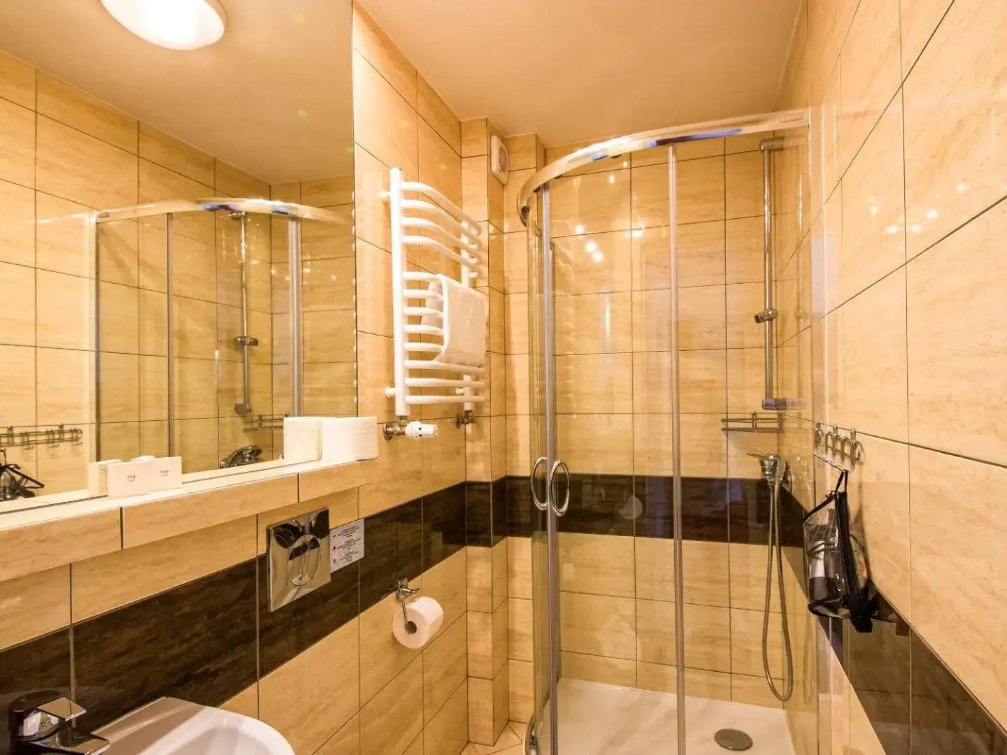 Shower, Bathroom in Villa Anna Lisa