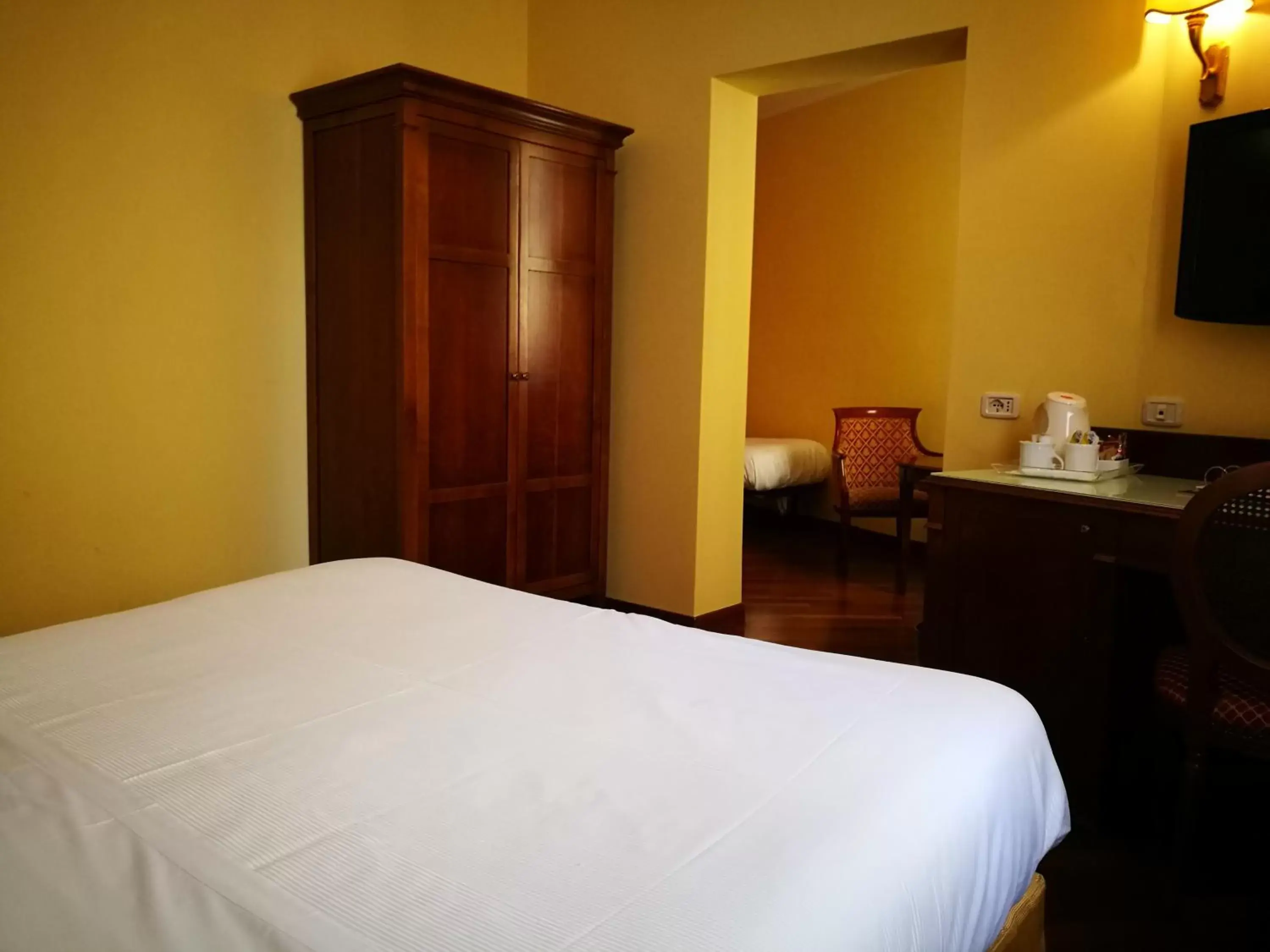 Photo of the whole room, Bed in Best Western Ai Cavalieri Hotel