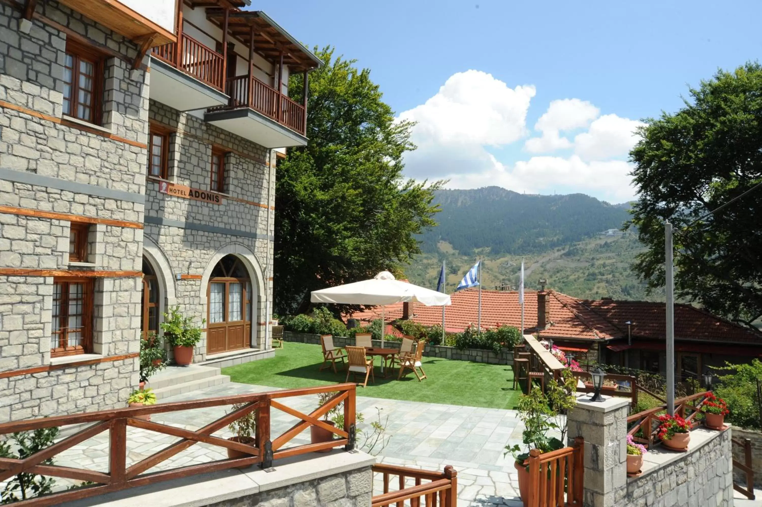 Facade/entrance, Balcony/Terrace in Hotel Adonis