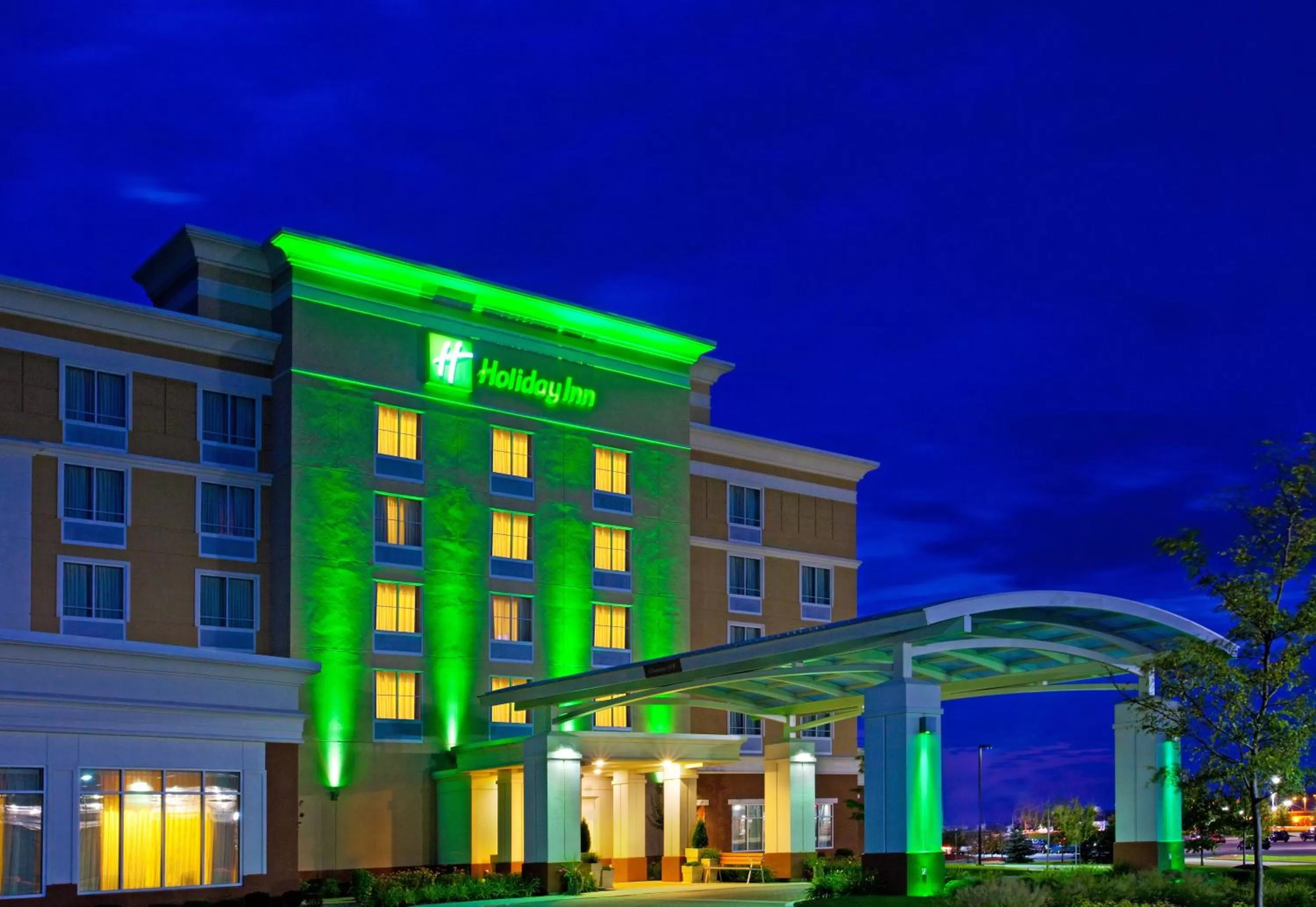 Property building in Holiday Inn Battle Creek by IHG