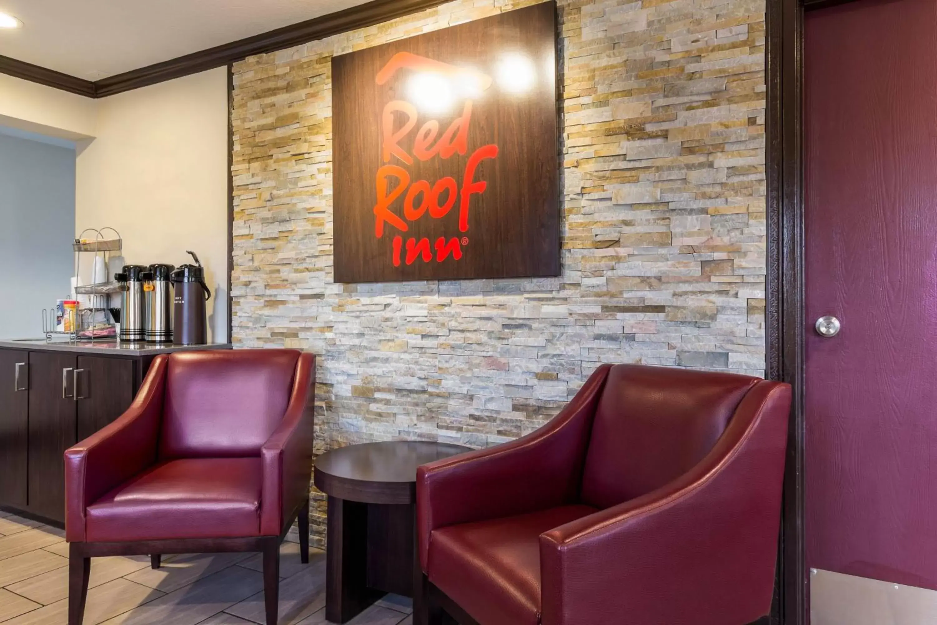 Lobby or reception, Seating Area in Red Roof Inn Dry Ridge