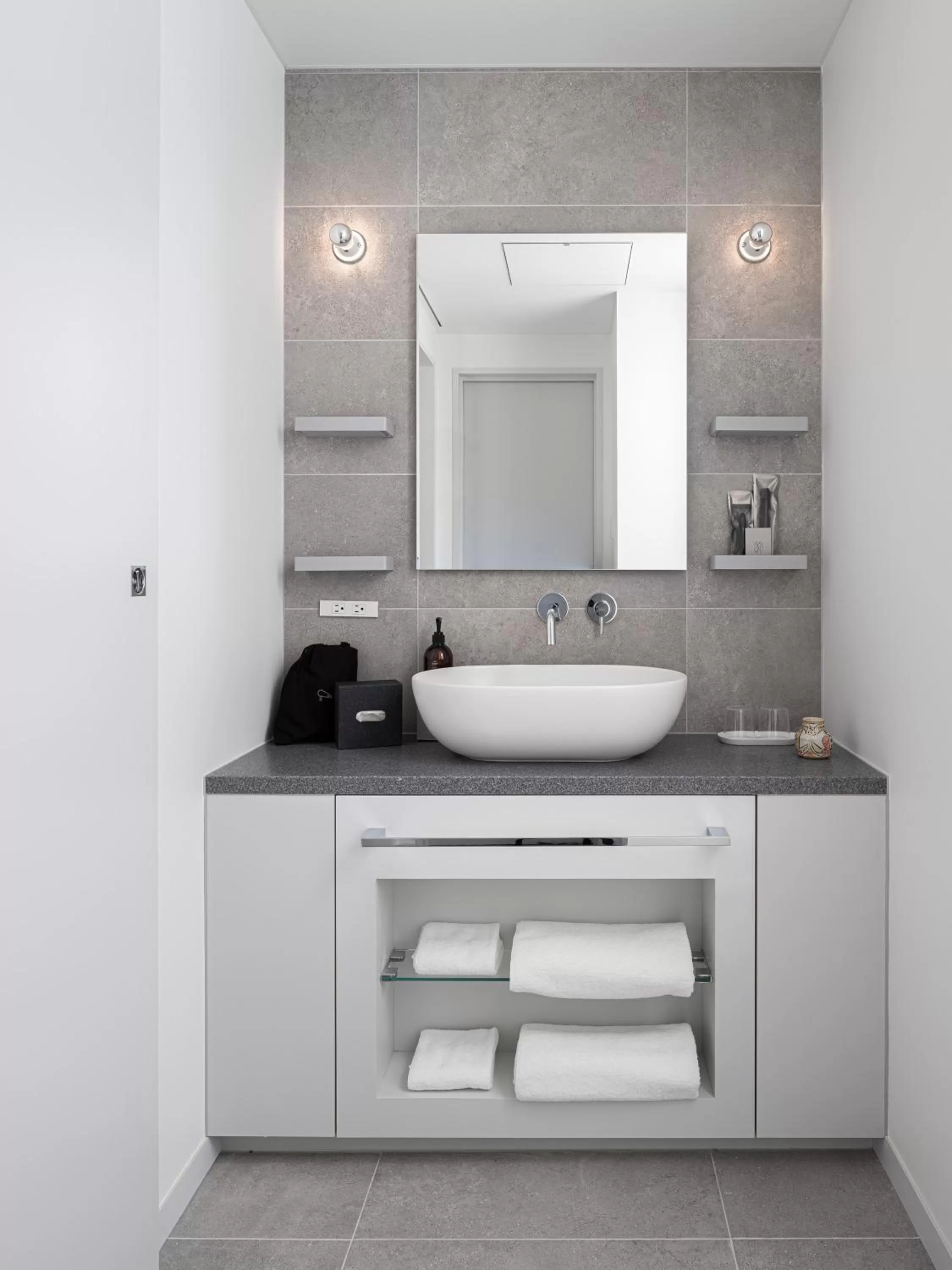 Bathroom in BnA WALL