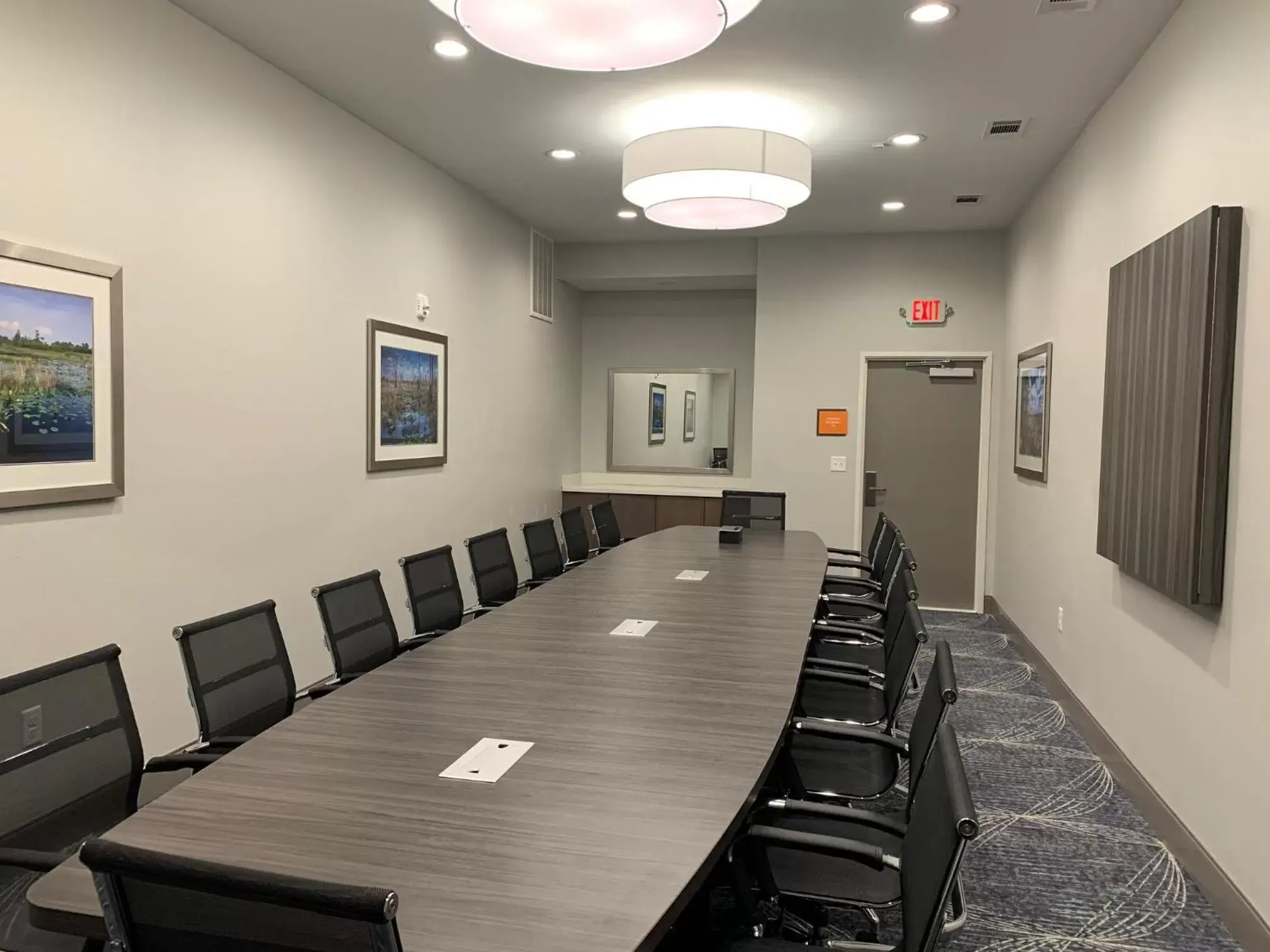 Meeting/conference room in La Quinta Inn & Suites by Wyndham Tifton