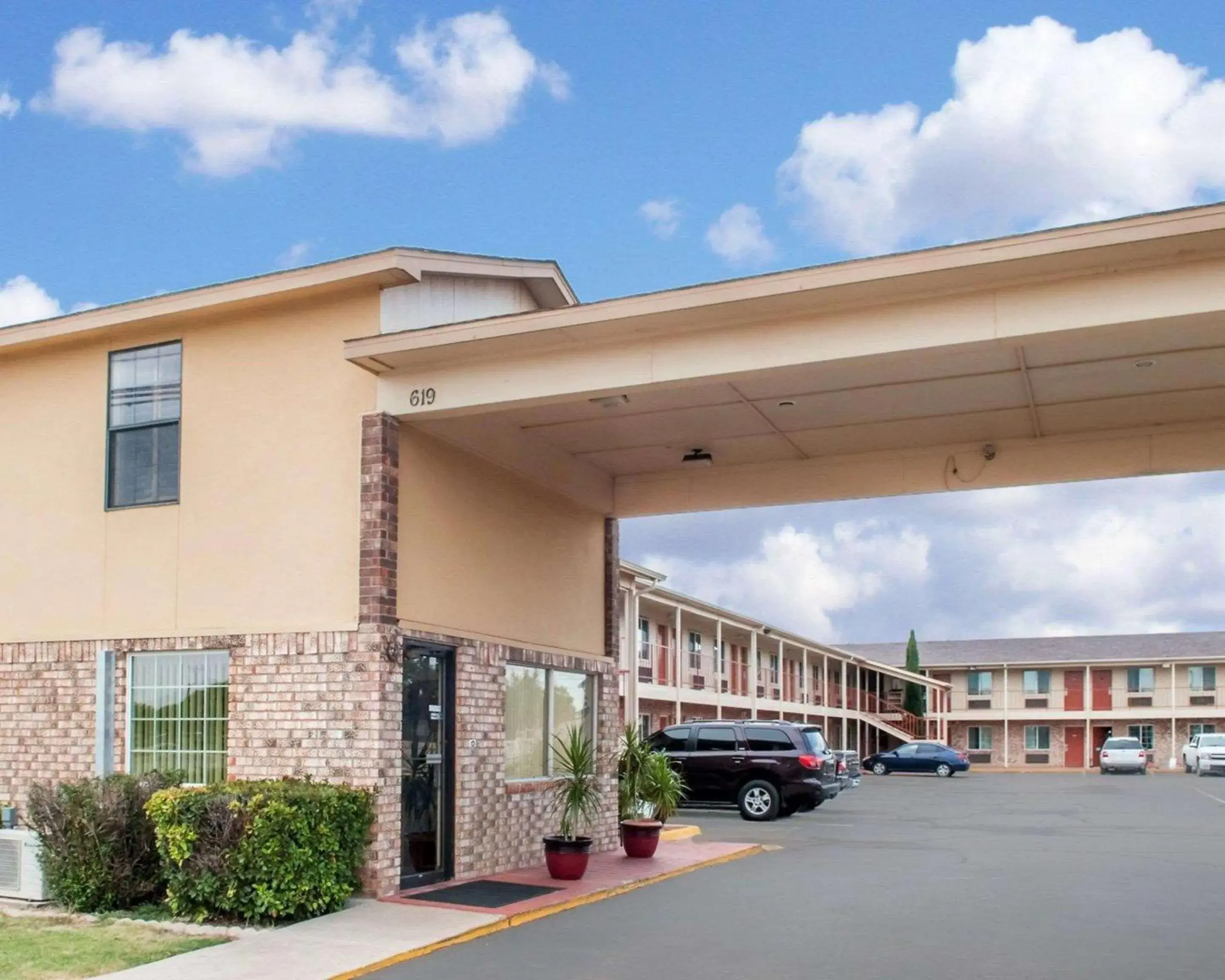 Property Building in Econo Lodge Hobbs