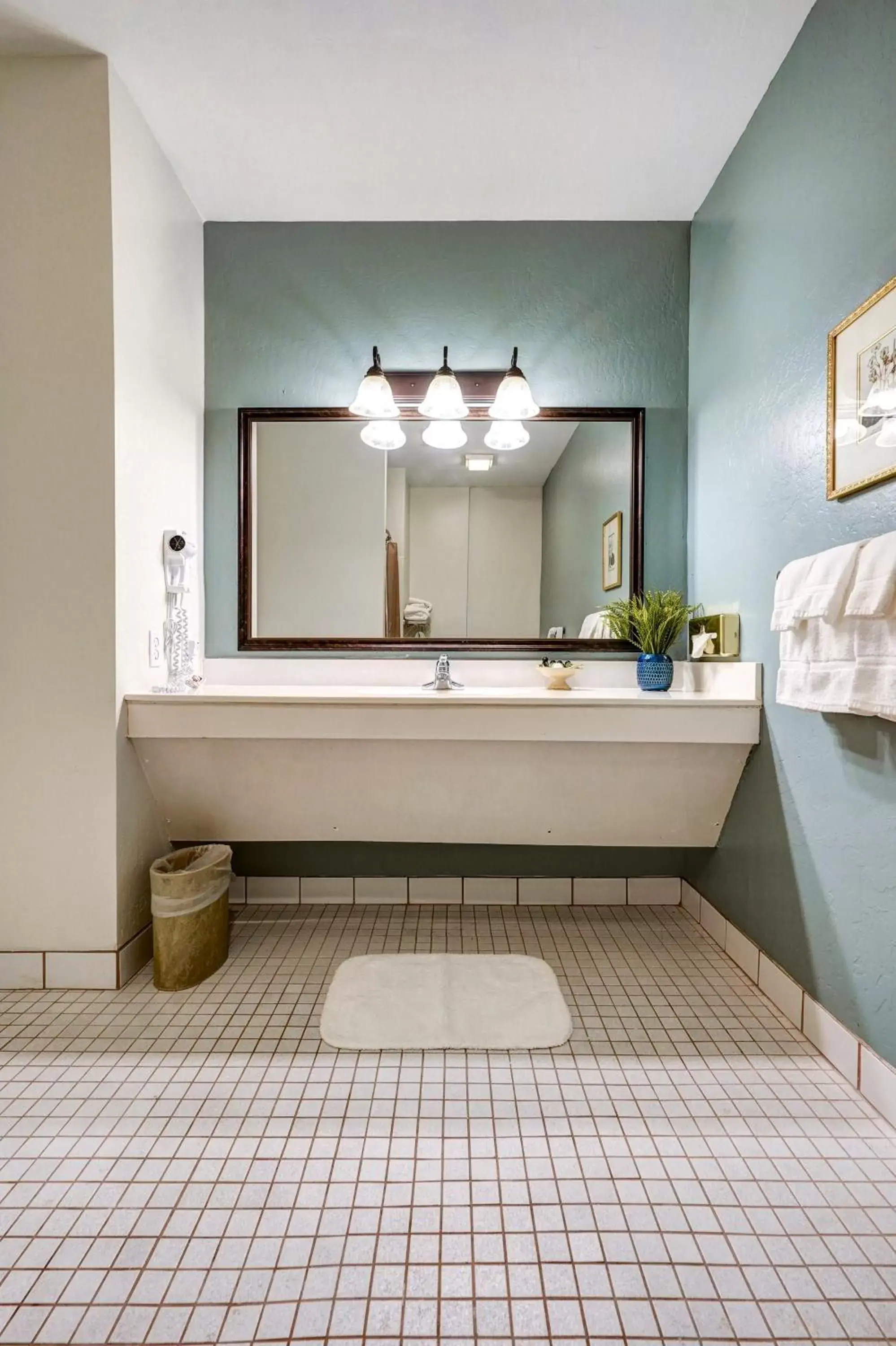 Bathroom in Forest Villas Hotel