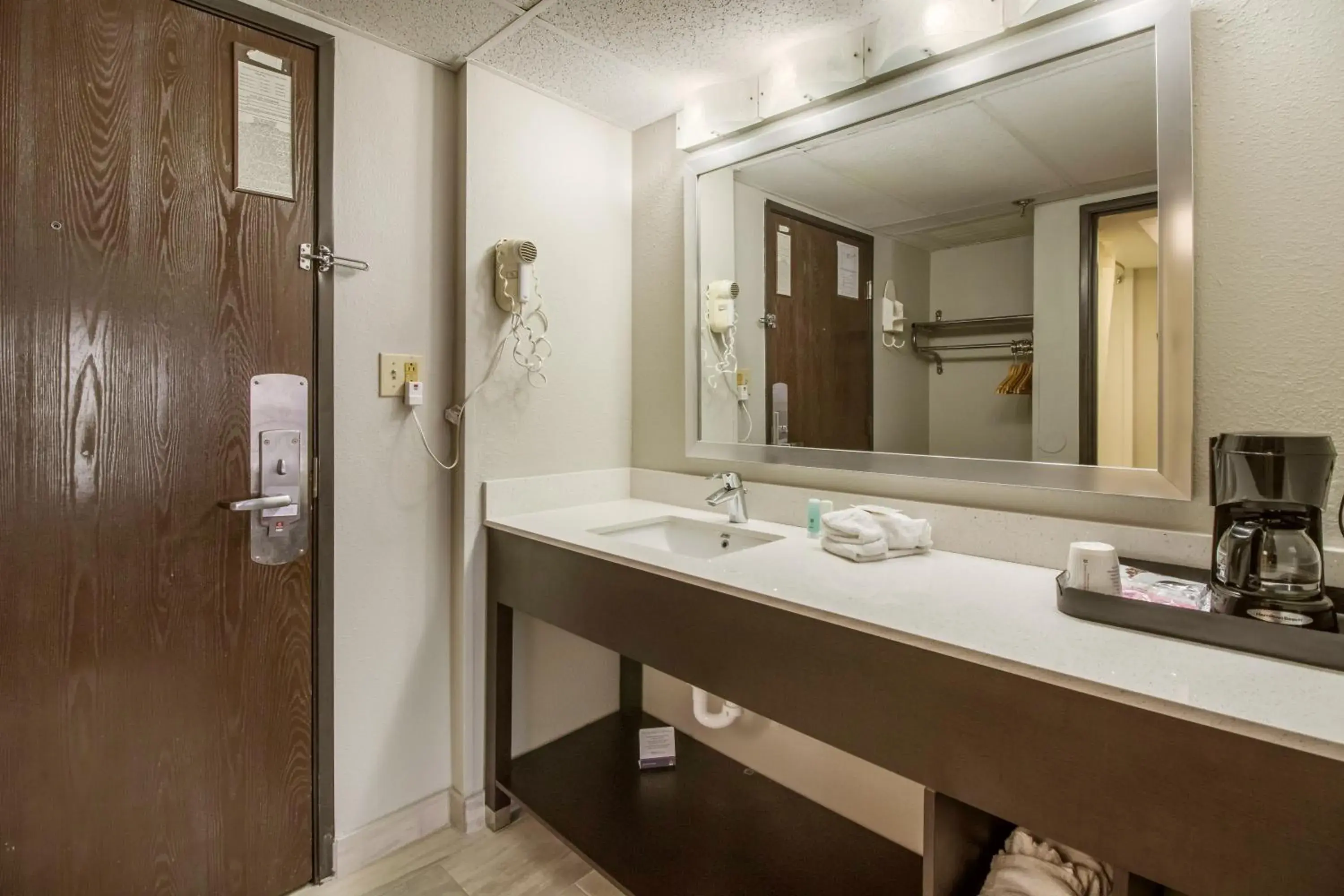 Bathroom in Clarion Hotel Jackson Northwest