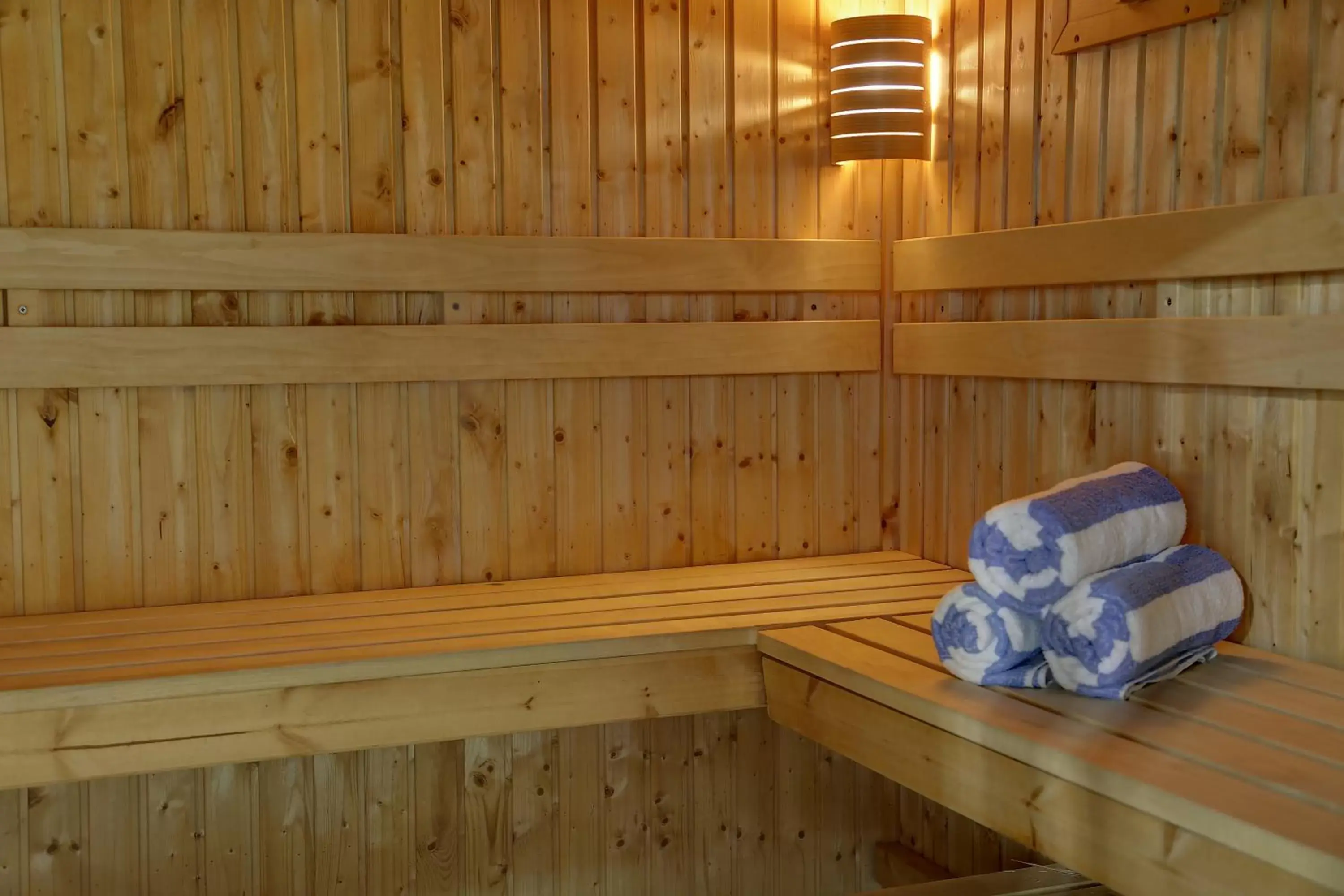 Sauna in Best Western The Royal Chase Hotel