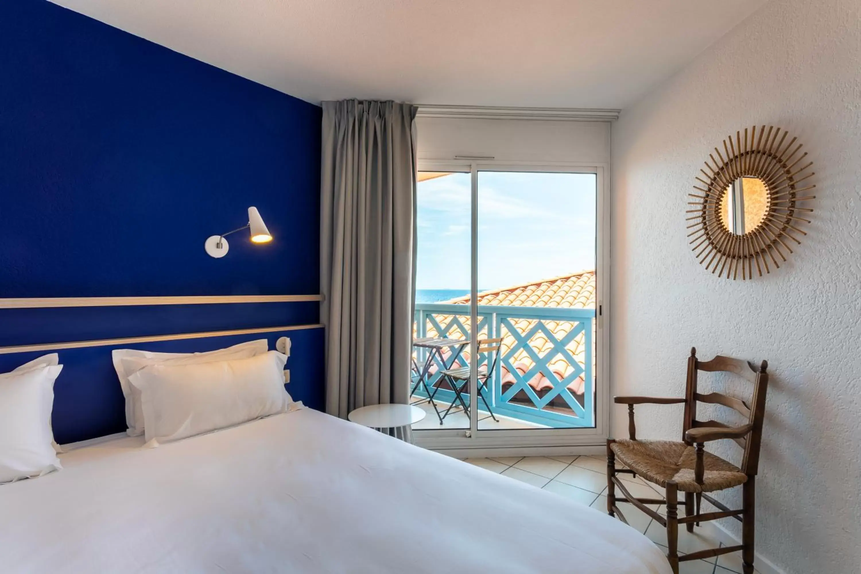 Bed in Hotel Paradou Mediterranee, BW Signature Collection by Best Western