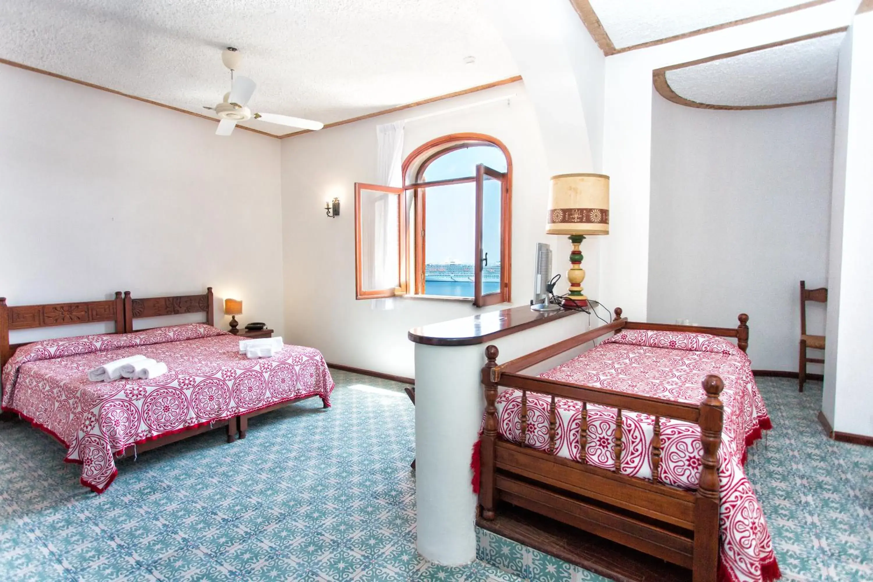 Bed in Hotel Carasco