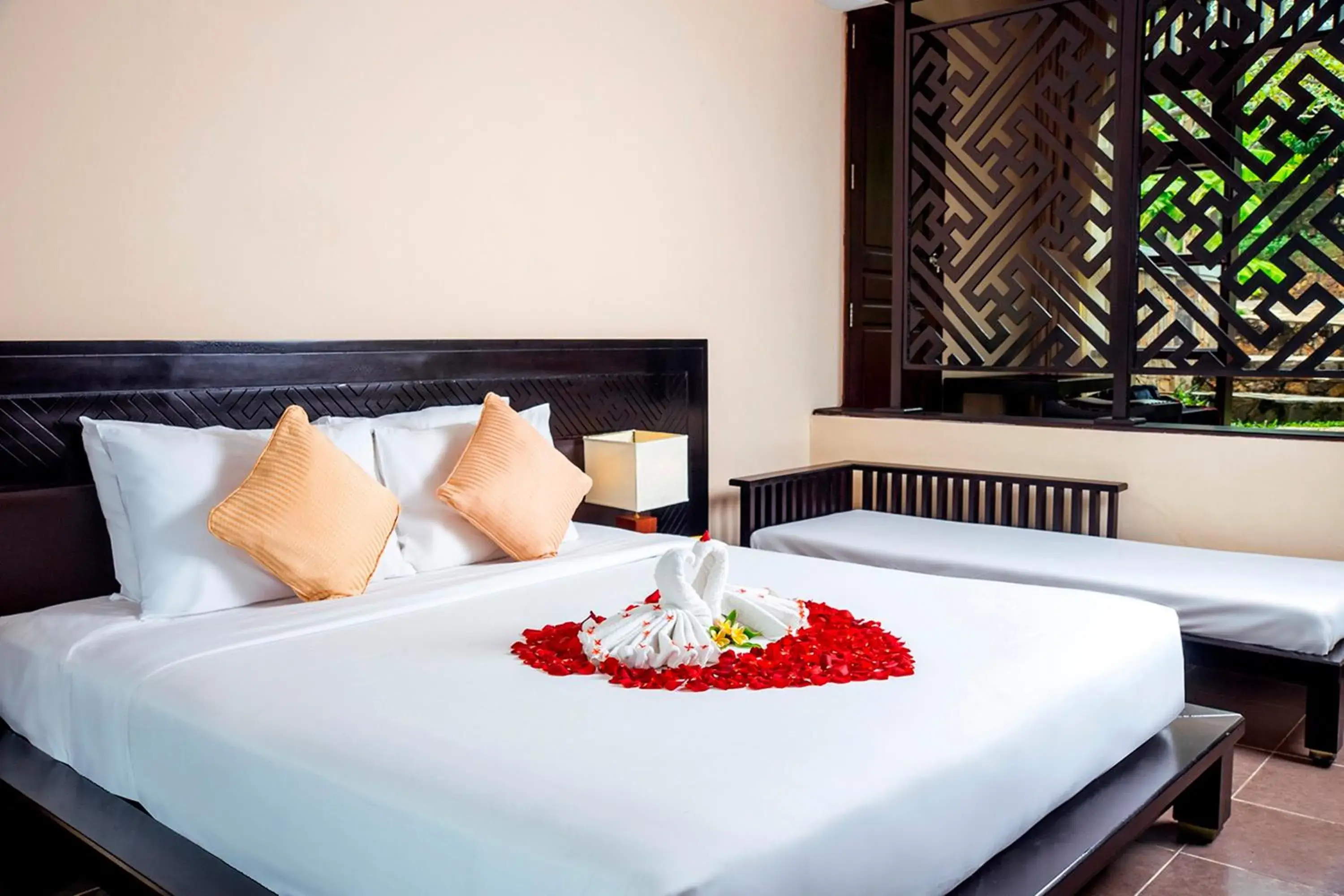 Bed in Romana Resort & Spa