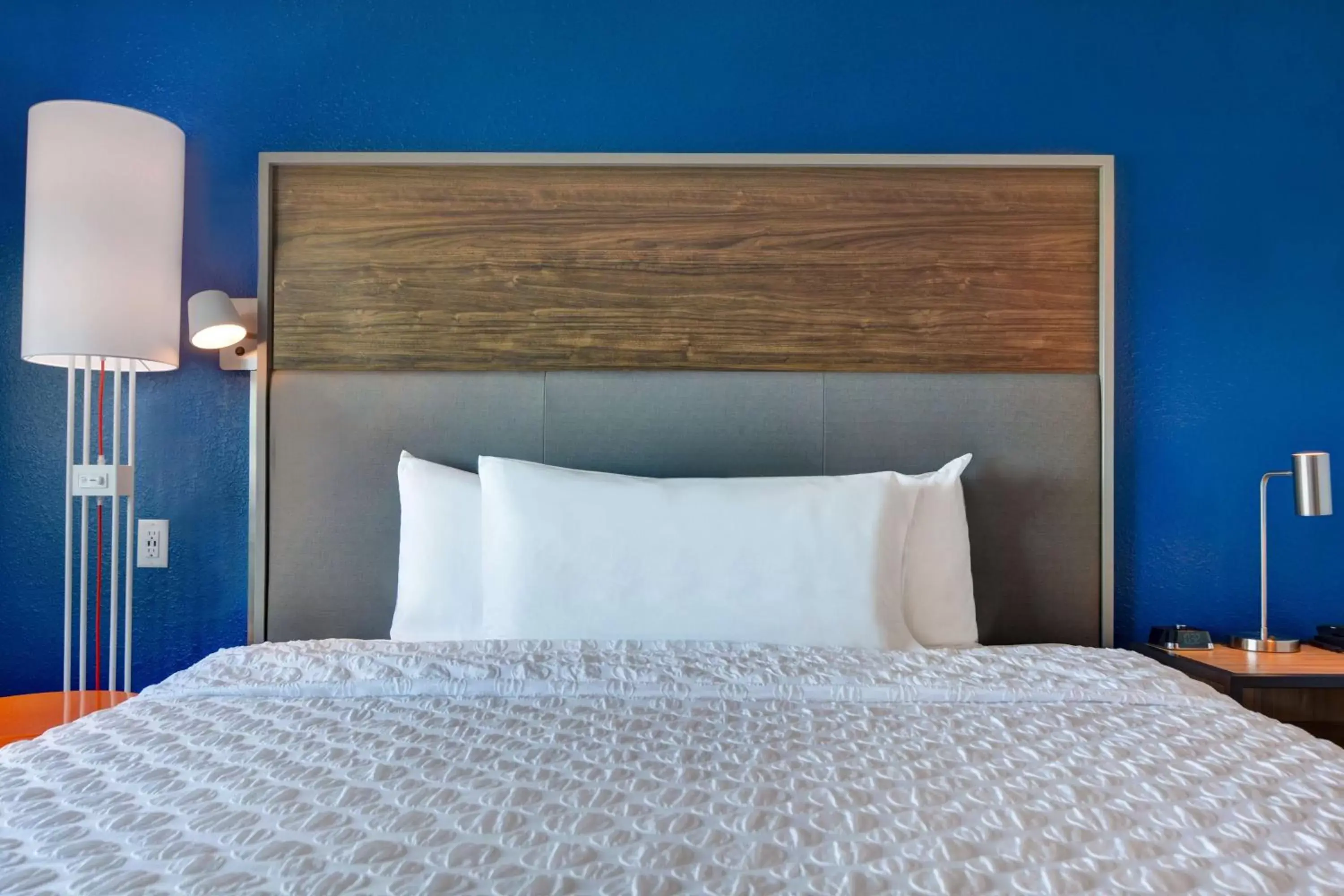 Bed in Tru By Hilton St. Petersburg Downtown Central Ave Bed in Tru By Hilton St. Petersburg Downtown Central Ave
