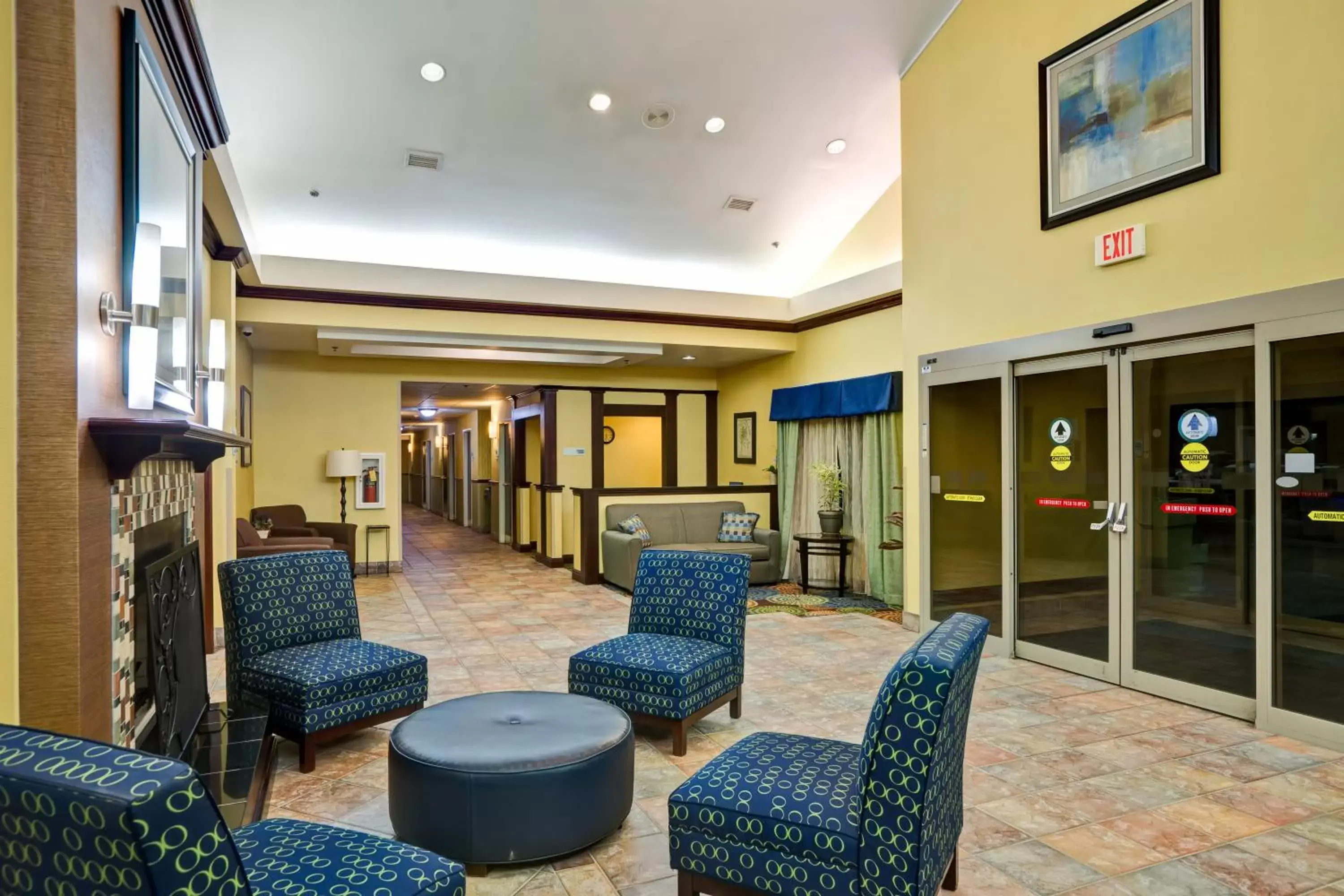 Property building, Lobby/Reception in Holiday Inn Express Hotel & Suites Christiansburg, an IHG Hotel