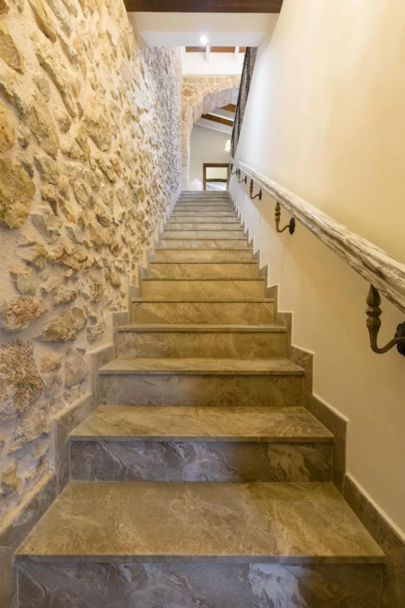 Property building in Casa Mistela