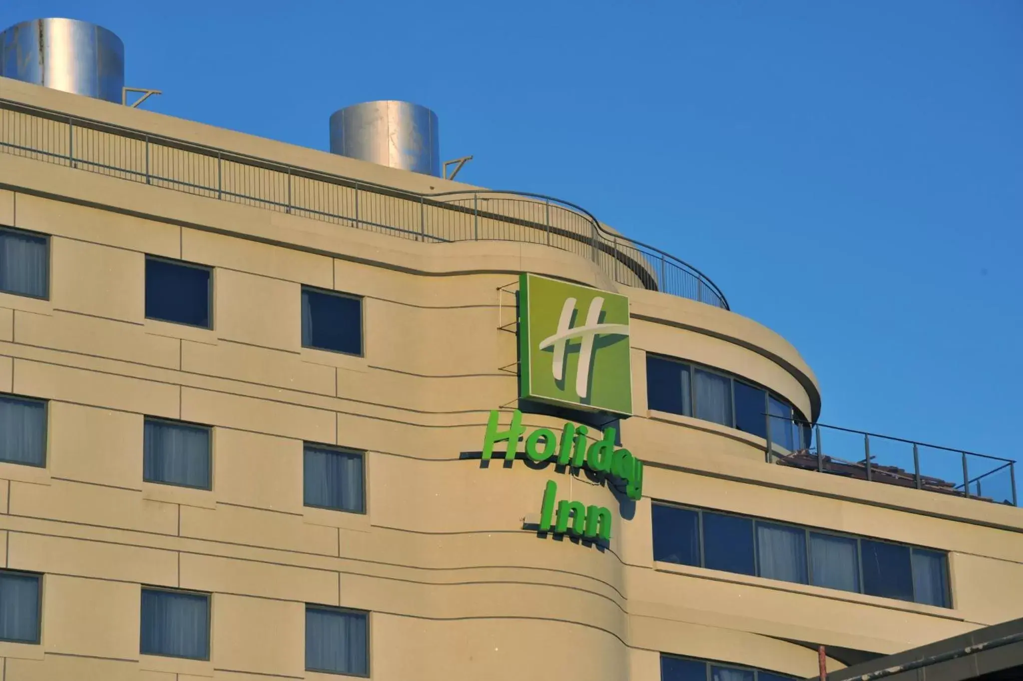 Property Building in Holiday Inn Johannesburg-Rosebank, an IHG Hotel