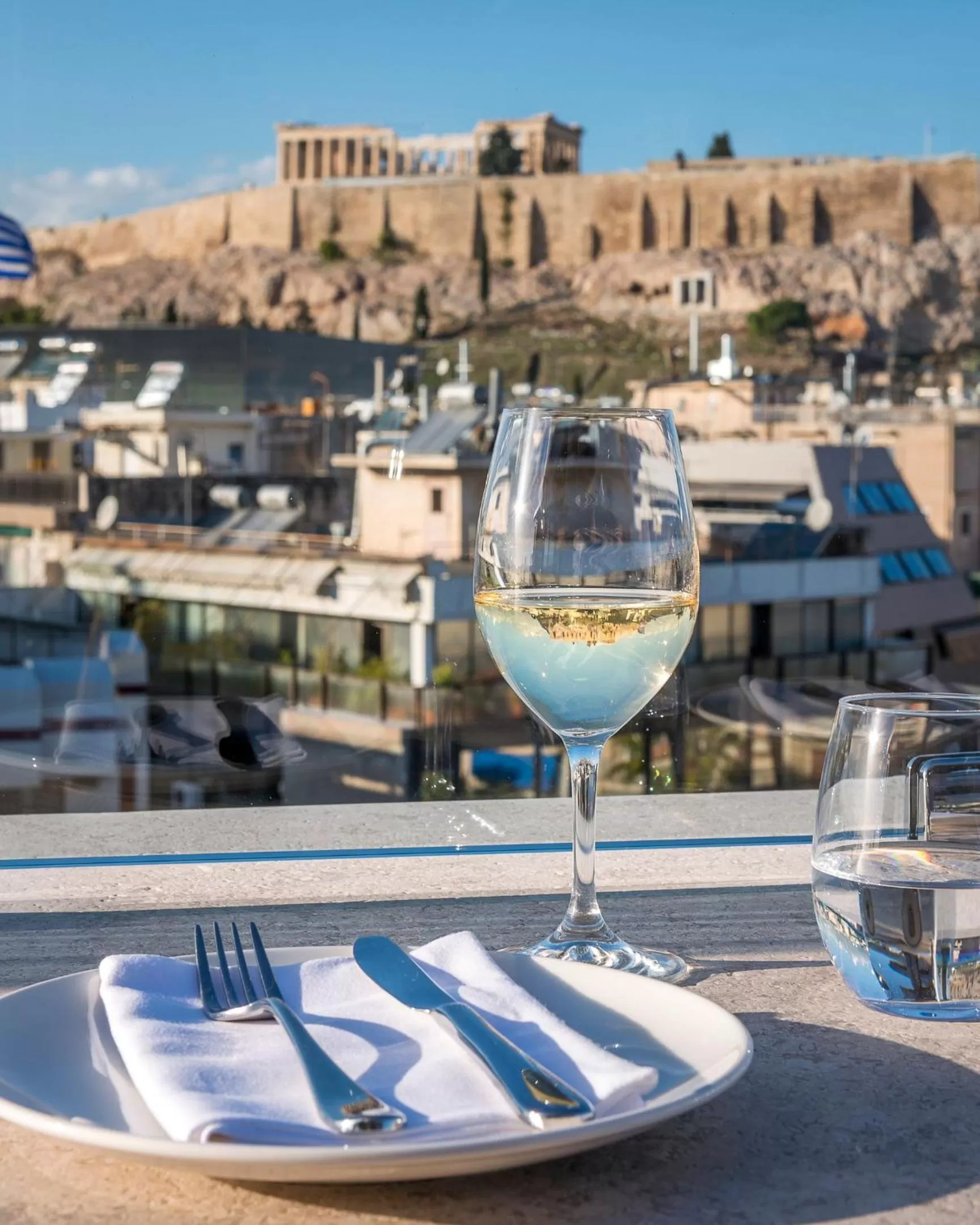 Restaurant/places to eat in Niche Hotel Athens