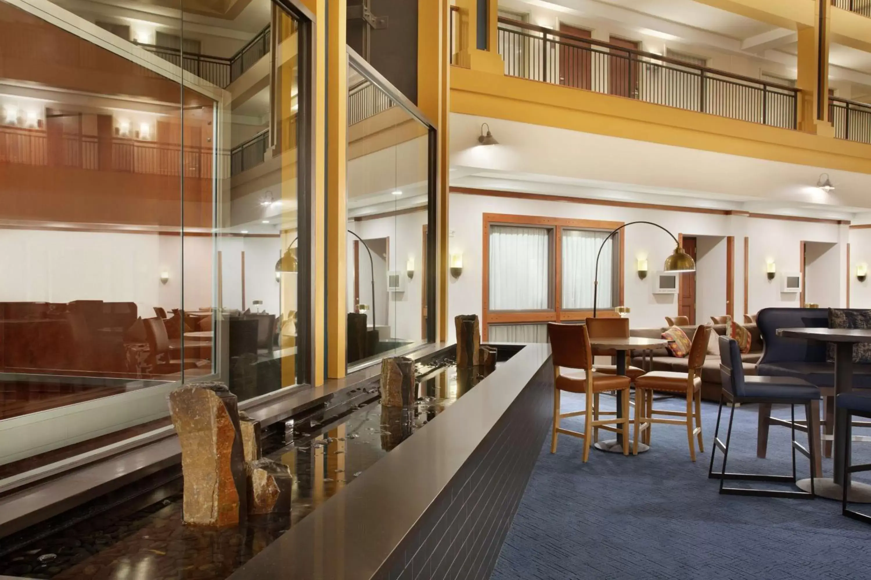 Lobby or reception, Restaurant/Places to Eat in Embassy Suites by Hilton Denver International Airport