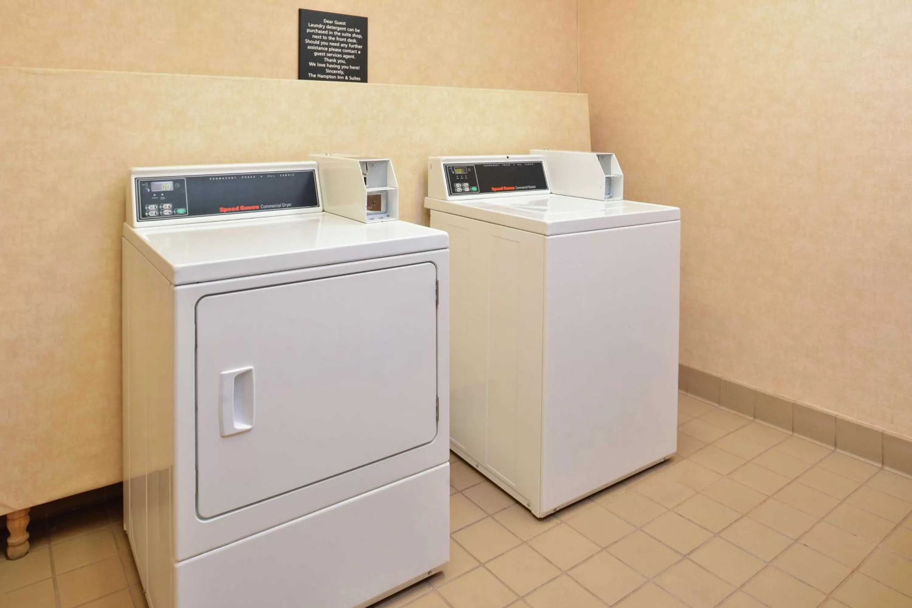 Property building in Hampton Inn & Suites Woodland-Sacramento Area