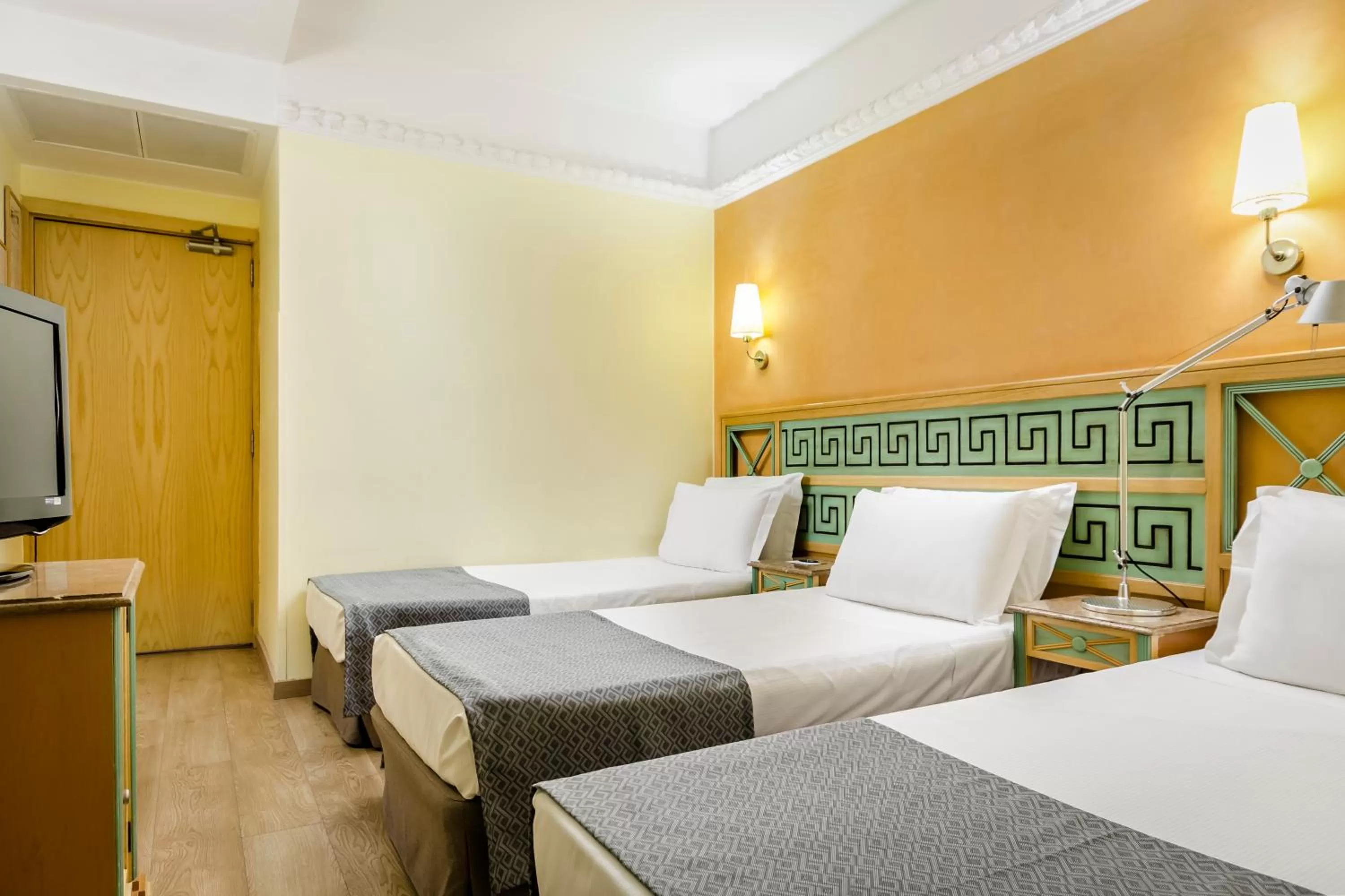 Bed in Exe Domus Aurea