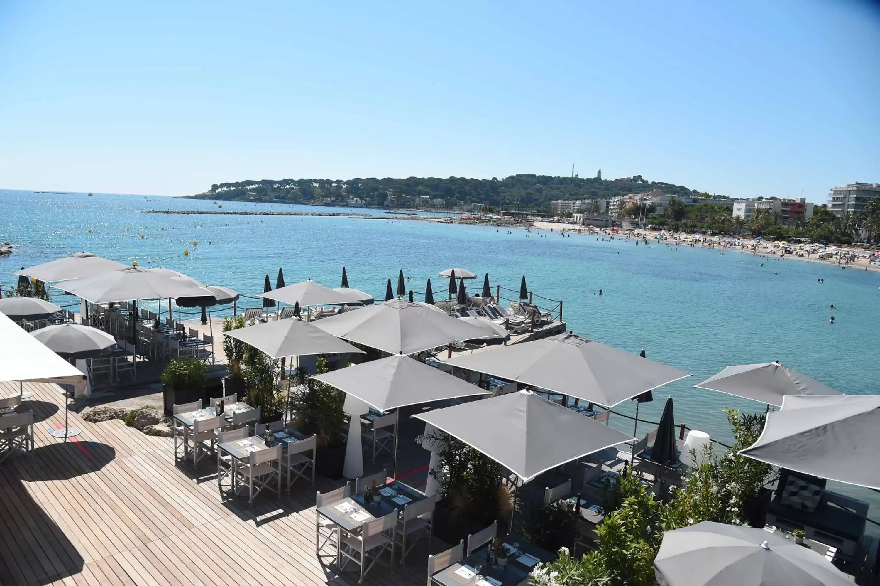 Restaurant/places to eat, Sea View in Royal Antibes - Luxury Hotel, Résidence, Beach & Spa