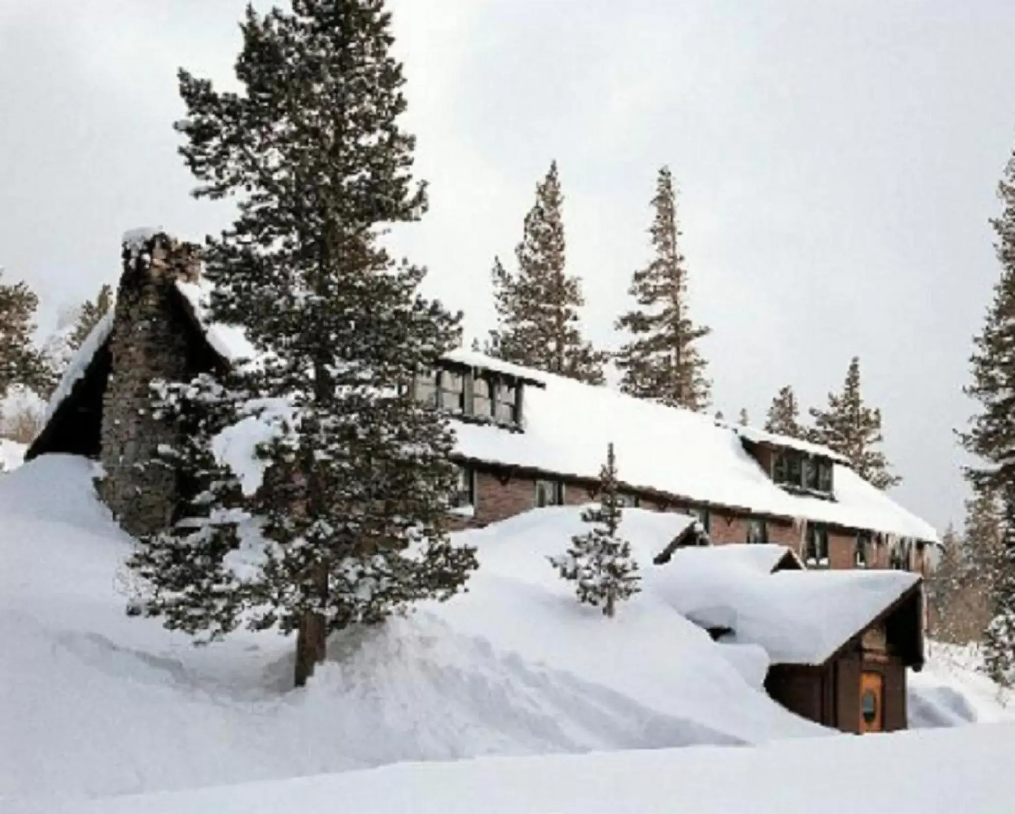 Facade/entrance, Winter in Tamarack Lodge