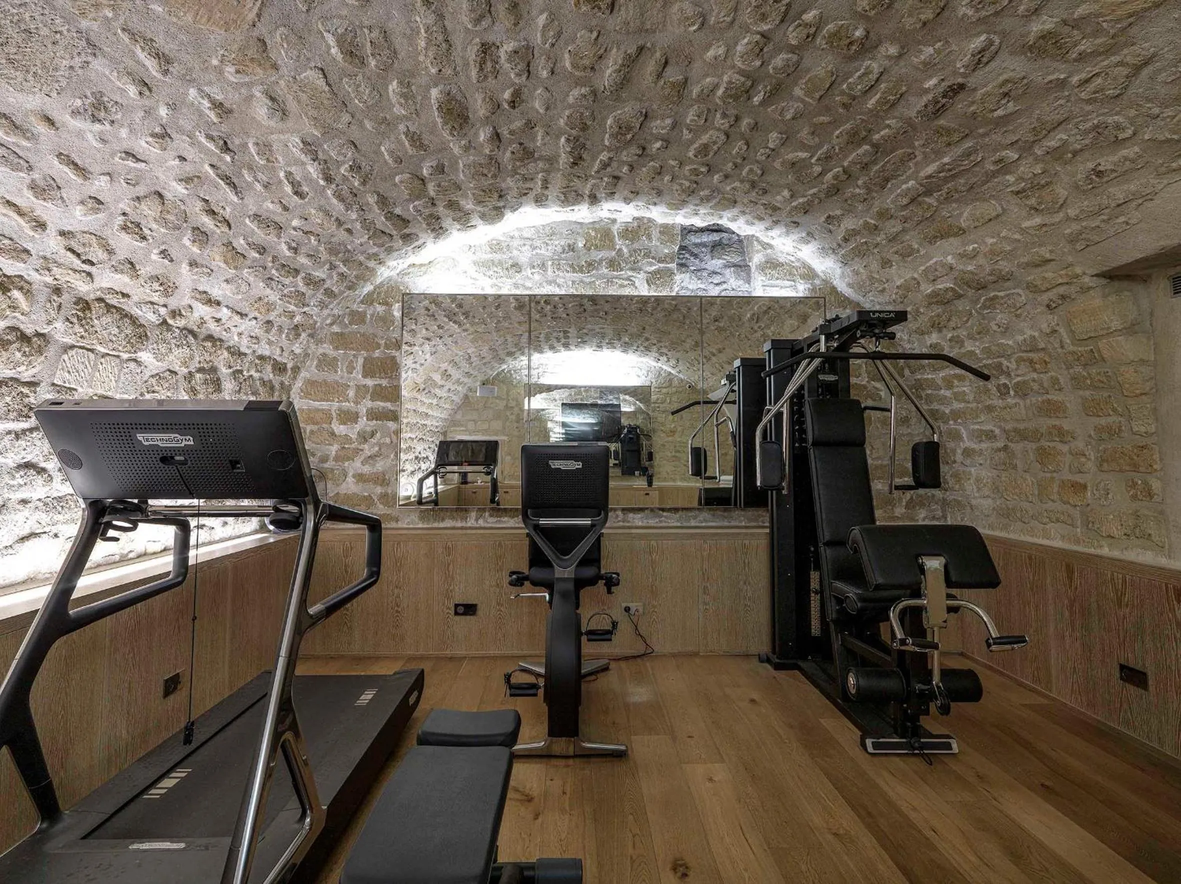 Fitness centre/facilities in MARQUIS Faubourg Saint-Honoré - Small Luxury hotels of the World