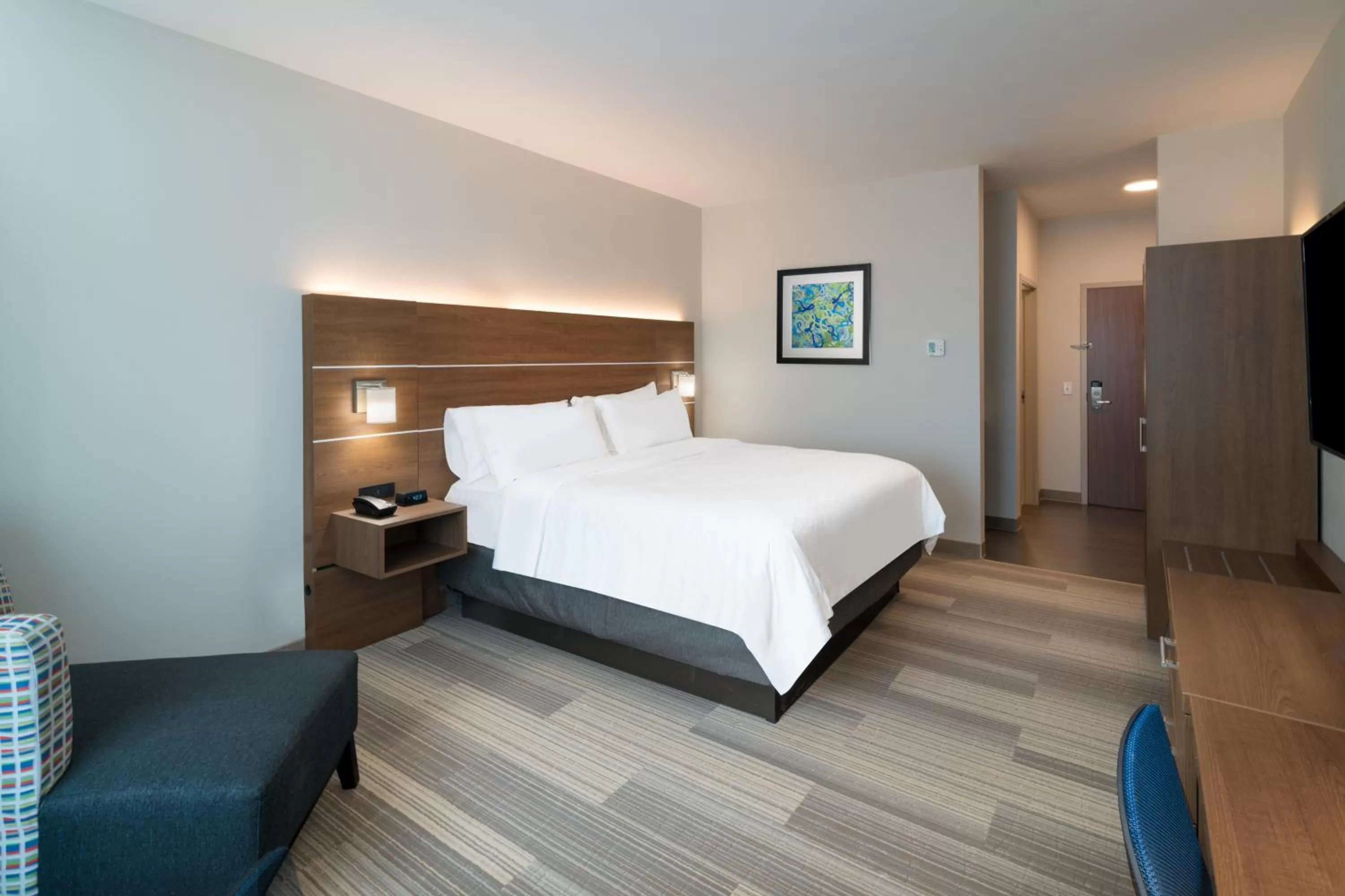 Bed in Holiday Inn Express & Suites - St Peters by IHG