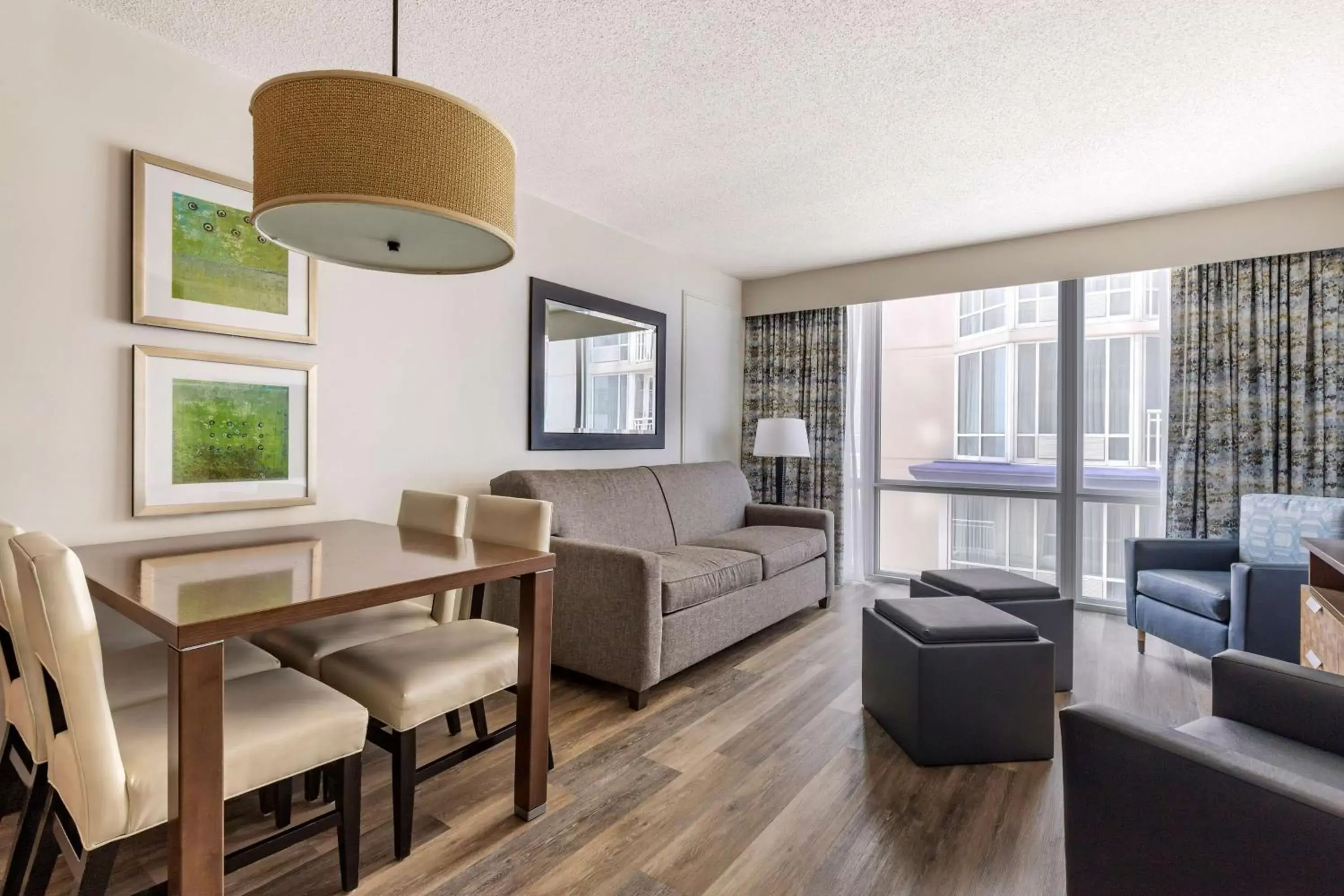 Living room, Seating Area in Hilton Vacation Club Oceanaire Virginia Beach