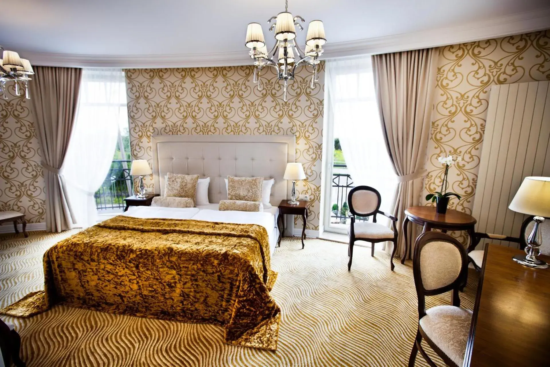 Superior Double Room in Rezydencja Luxury Hotel Bytom Piekary Śląskie