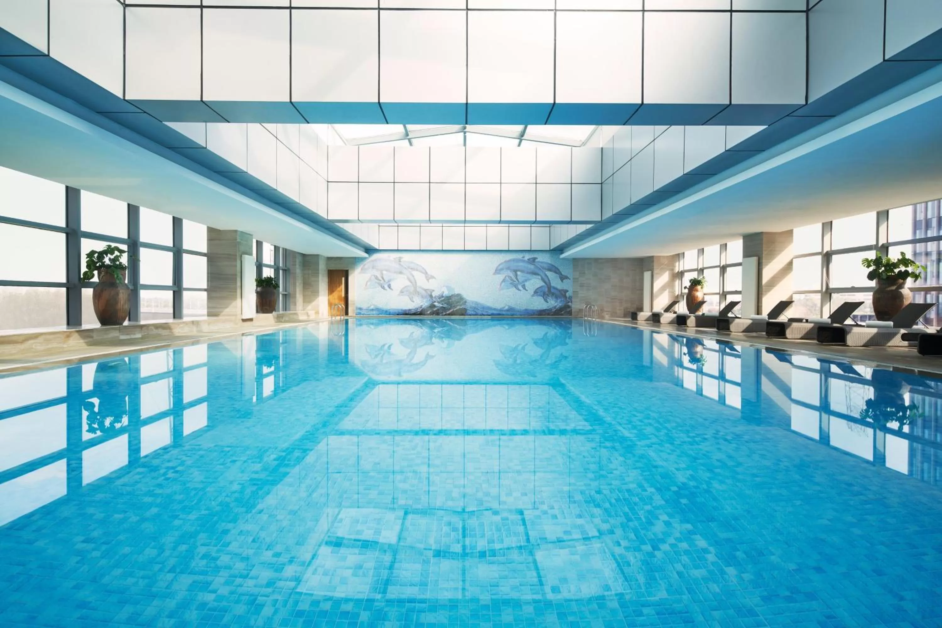 Swimming pool in Sheraton Shanghai Waigaoqiao Hotel