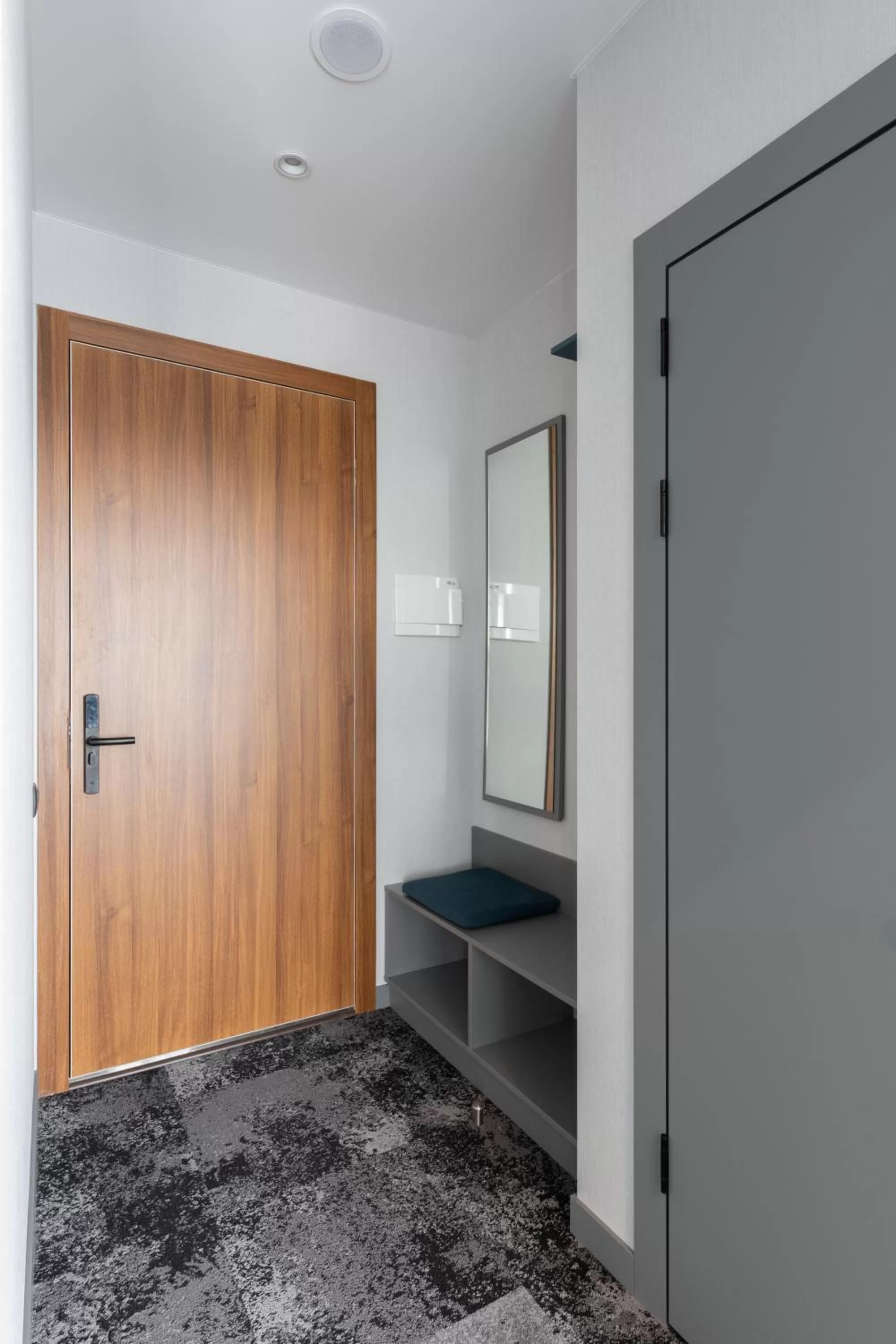 Bed, TV/Entertainment Center in Be The One Hotel