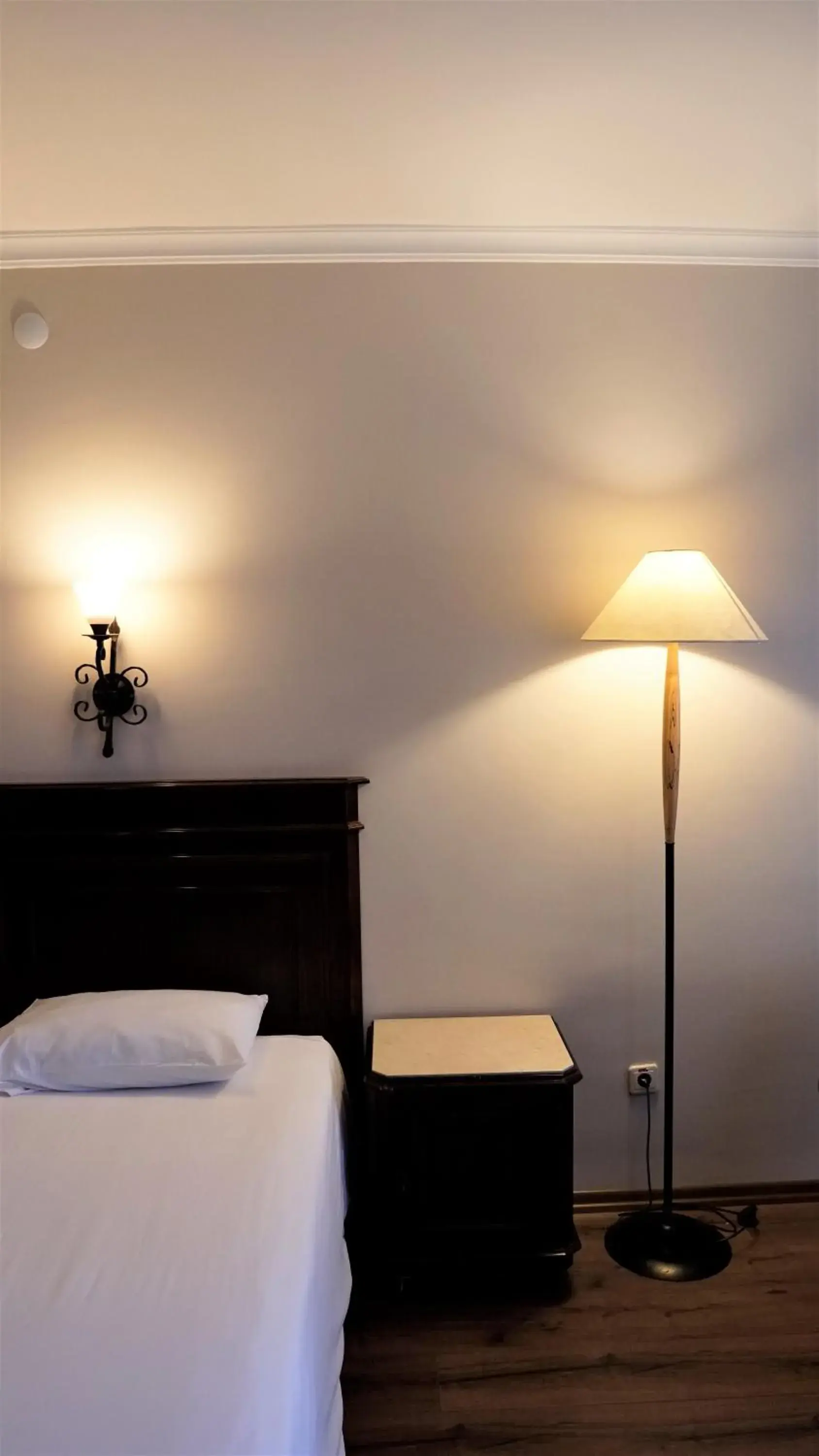 Decorative detail, Bed in Montania Town Hotel Mudanya Decorative detail, Bed in Montania Town Hotel Mudanya